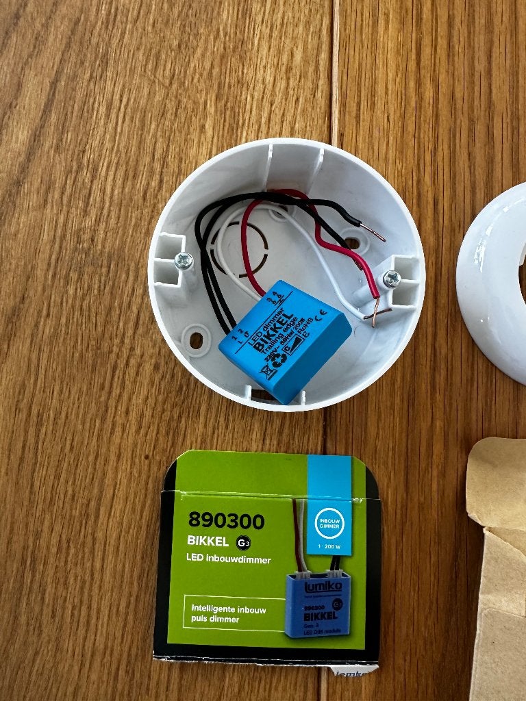 Foto 4 van Opbouw dimmer licht schakelaar - klassiek model