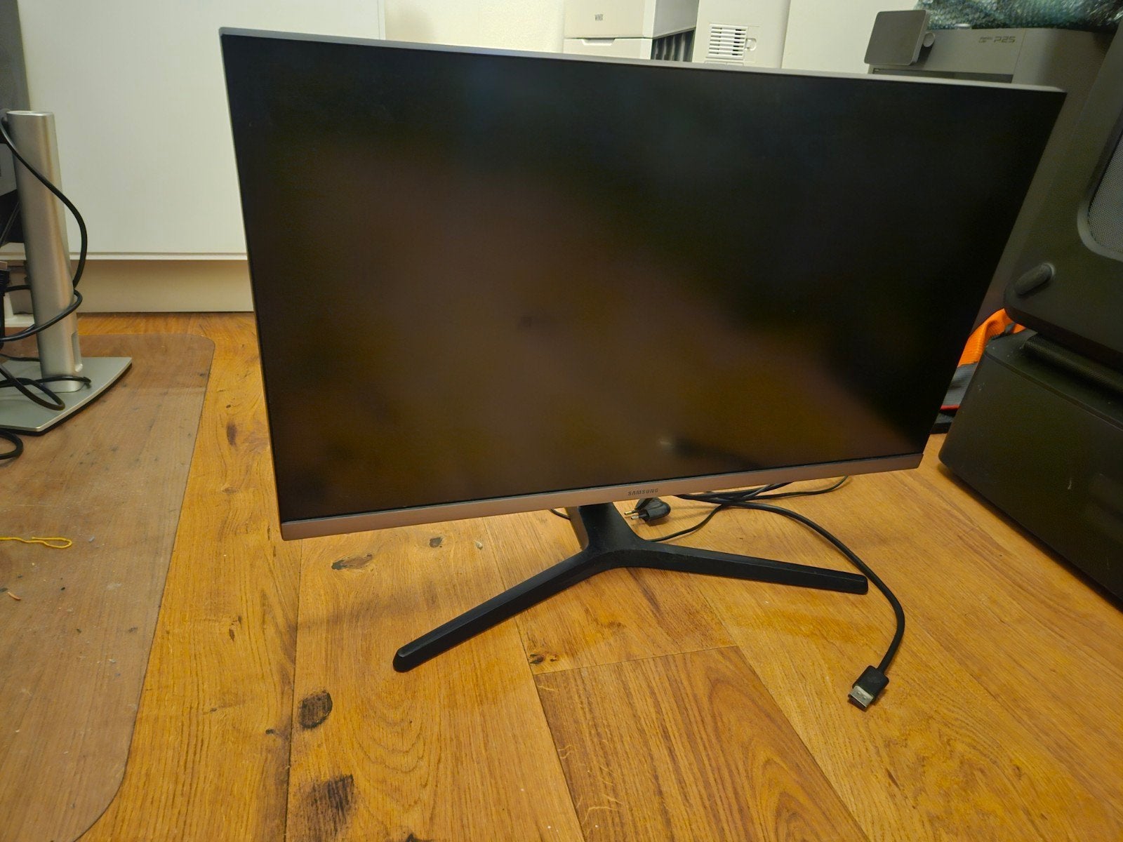 Samsung U28R550UQR 4K Monitor 60Hz