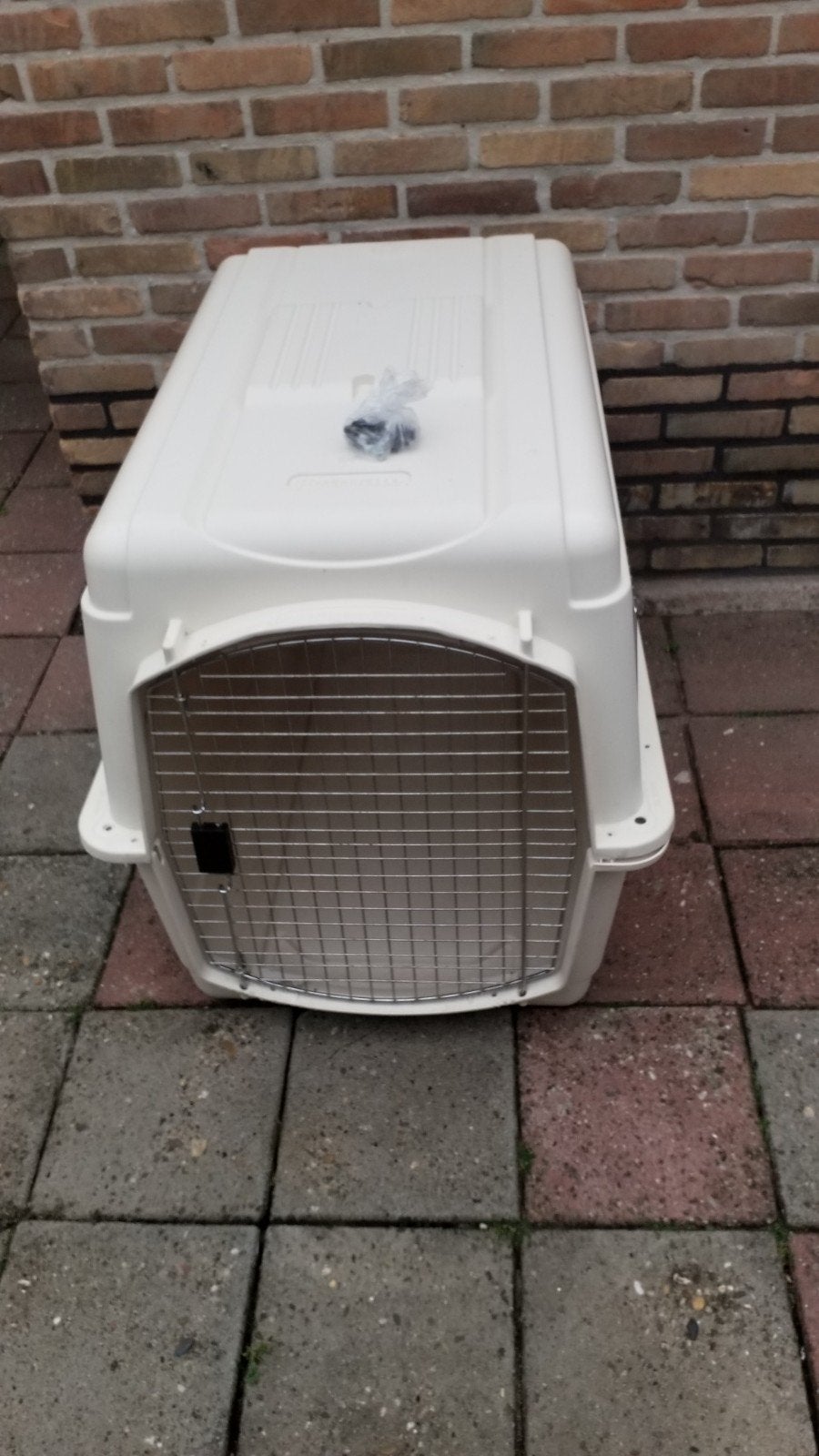 GROTE KUNSTOF TRANSPORTBOX, Ophalen