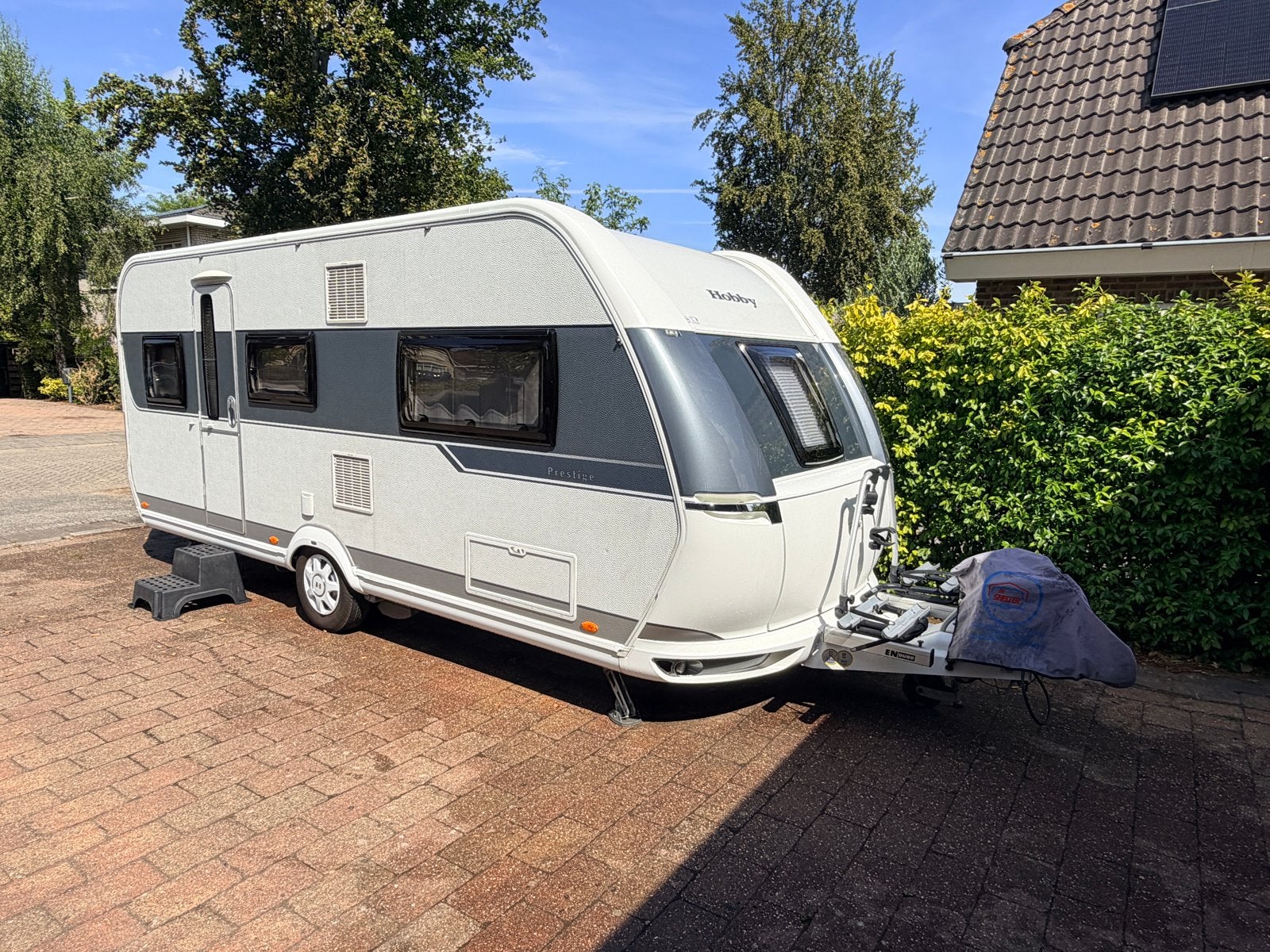 Hobby 495 UL Prestige (2016) incl. Brand voortent, Rondzit, Hobby, Particulier, 5 tot 6 meter