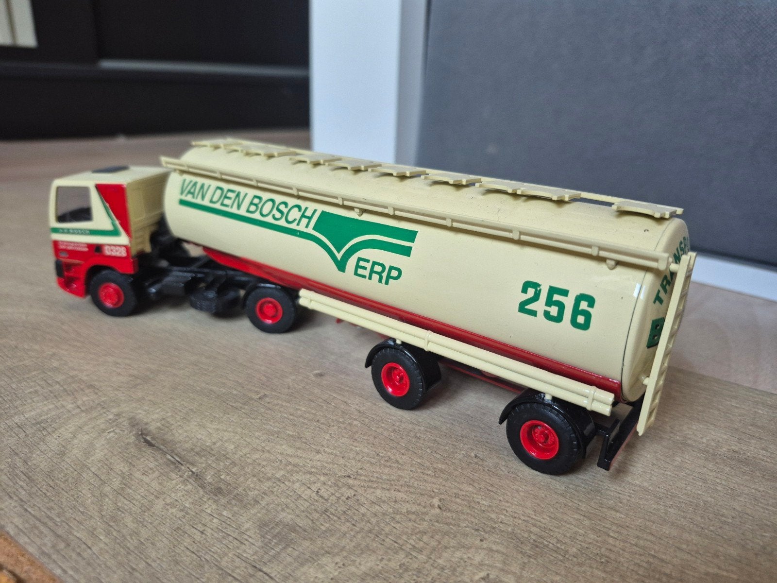 Van den Bosch Lion Toys DAF  Silo oplegger - Goede Staat, Hobby en Vrije tijd, Ophalen of Verzenden, Gebruikt, Overige merken