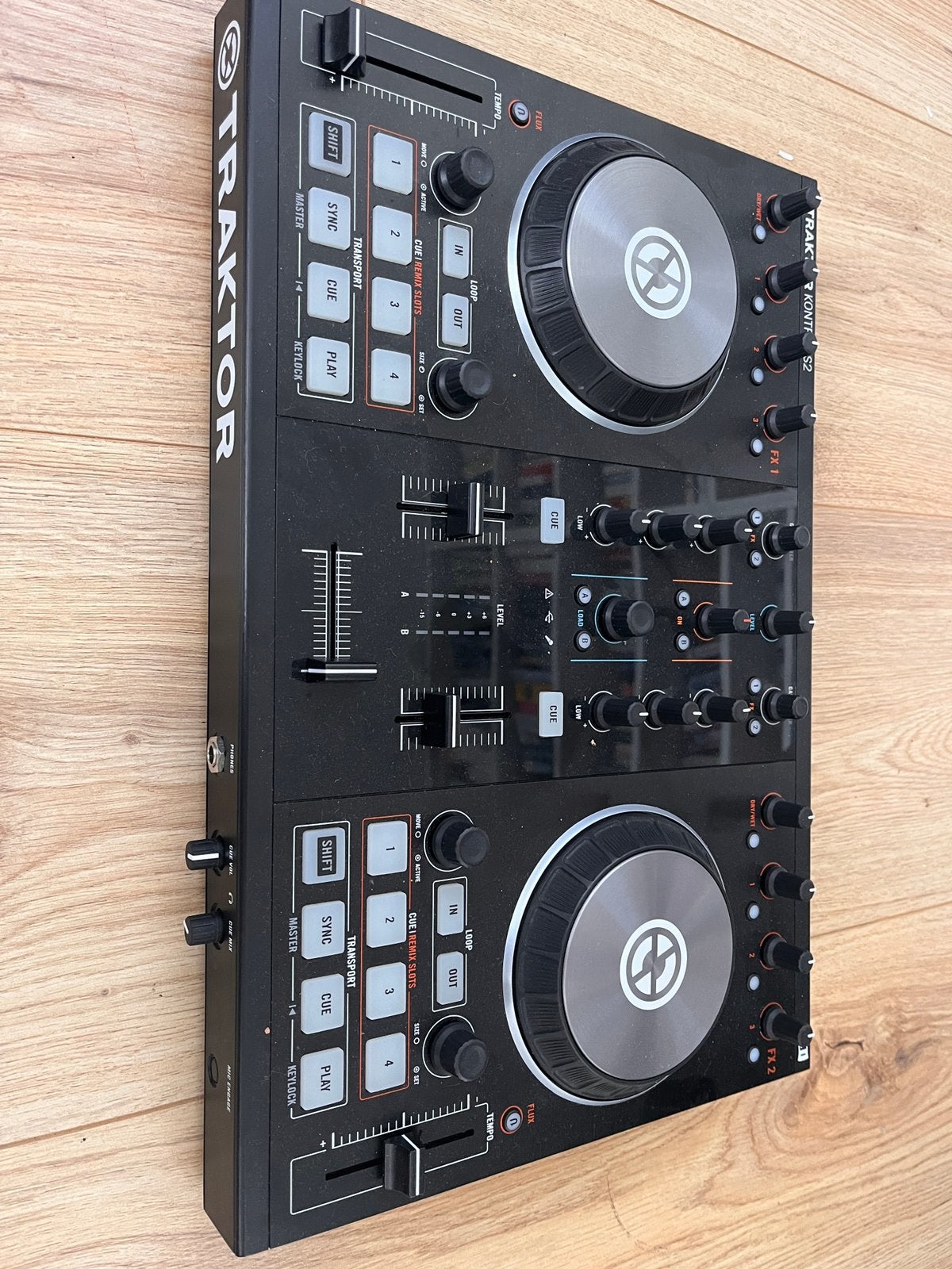 Traktor Kontrol S2 2deck dj set