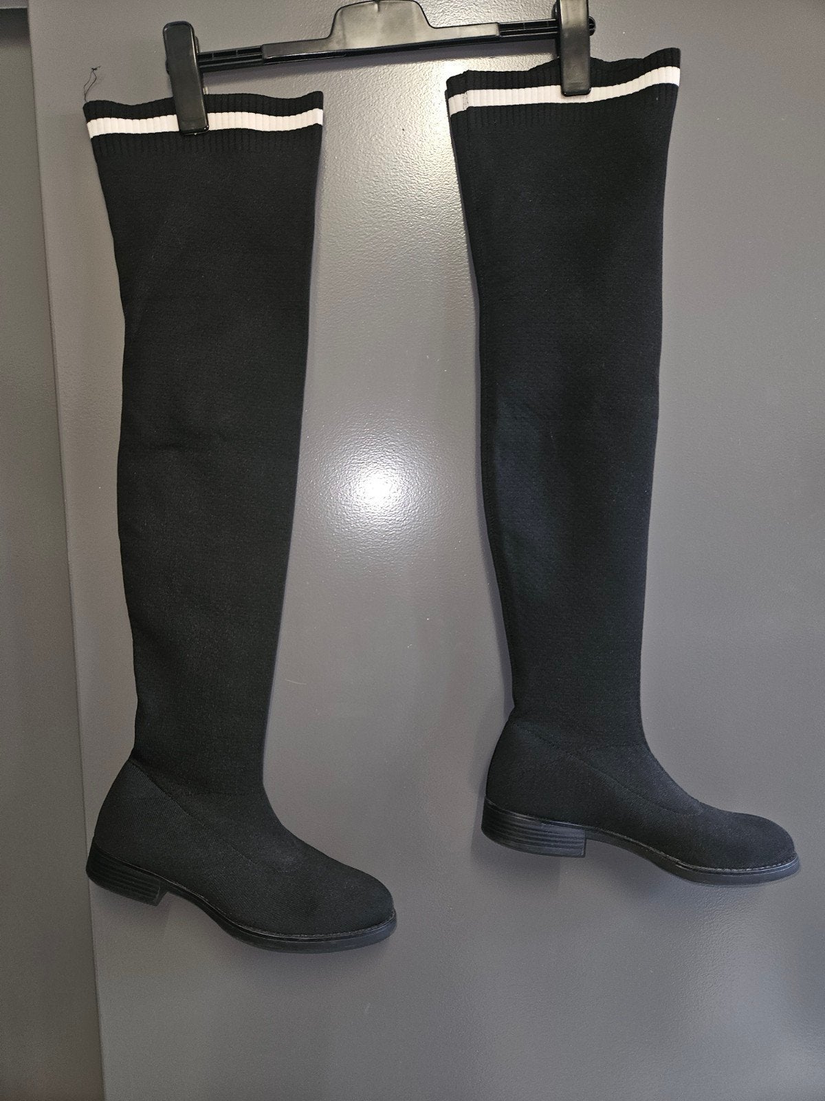 Zwarte Overknee Laarzen met Witte Strepen - Maat 38, Ophalen of Verzenden, Zo goed als nieuw, Zwart, Hoge laarzen