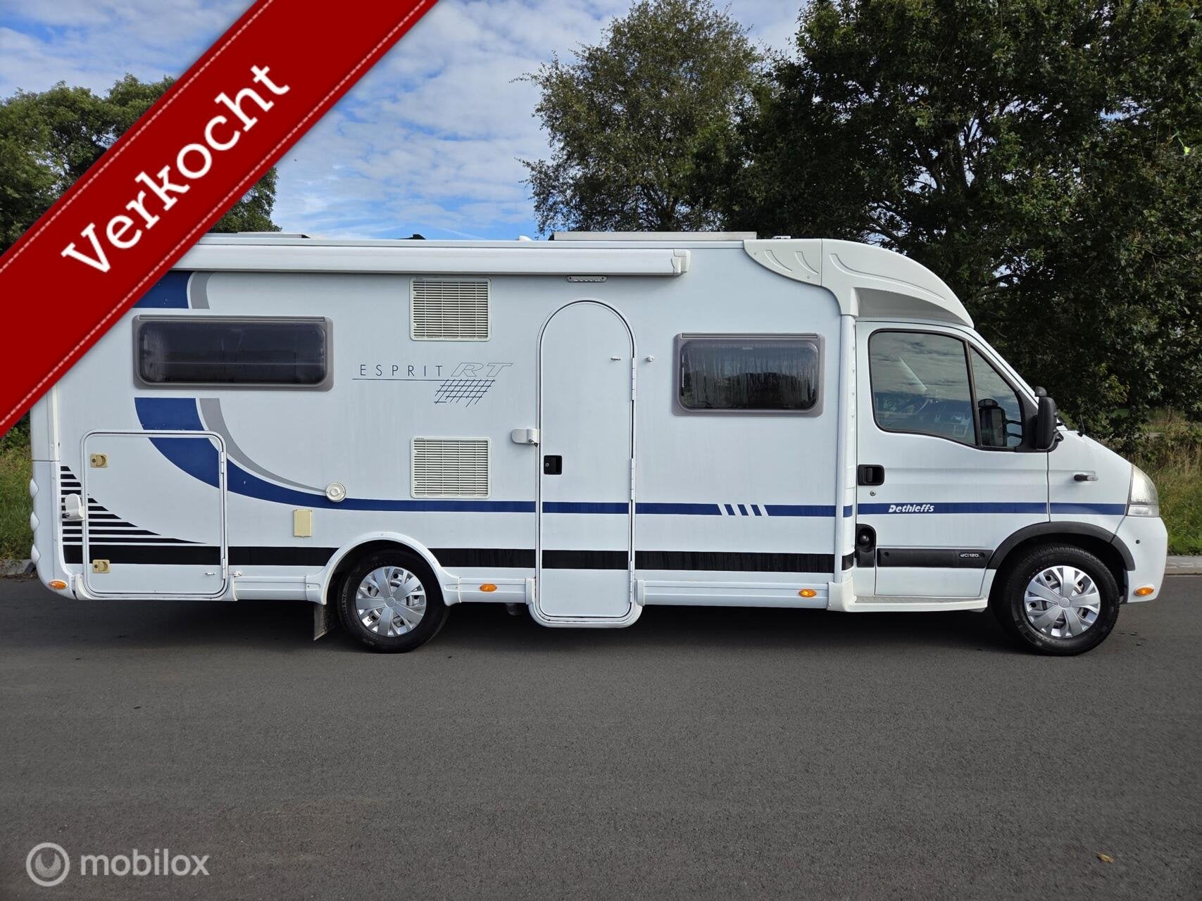 Dethleffs RT 6614 2006 ☆Enkele bedden- 3 Zonnepanelen ☆, Caravans en Kamperen, 6 tot 7 meter, Bedrijf, Half-integraal, Achteruitrijcamera