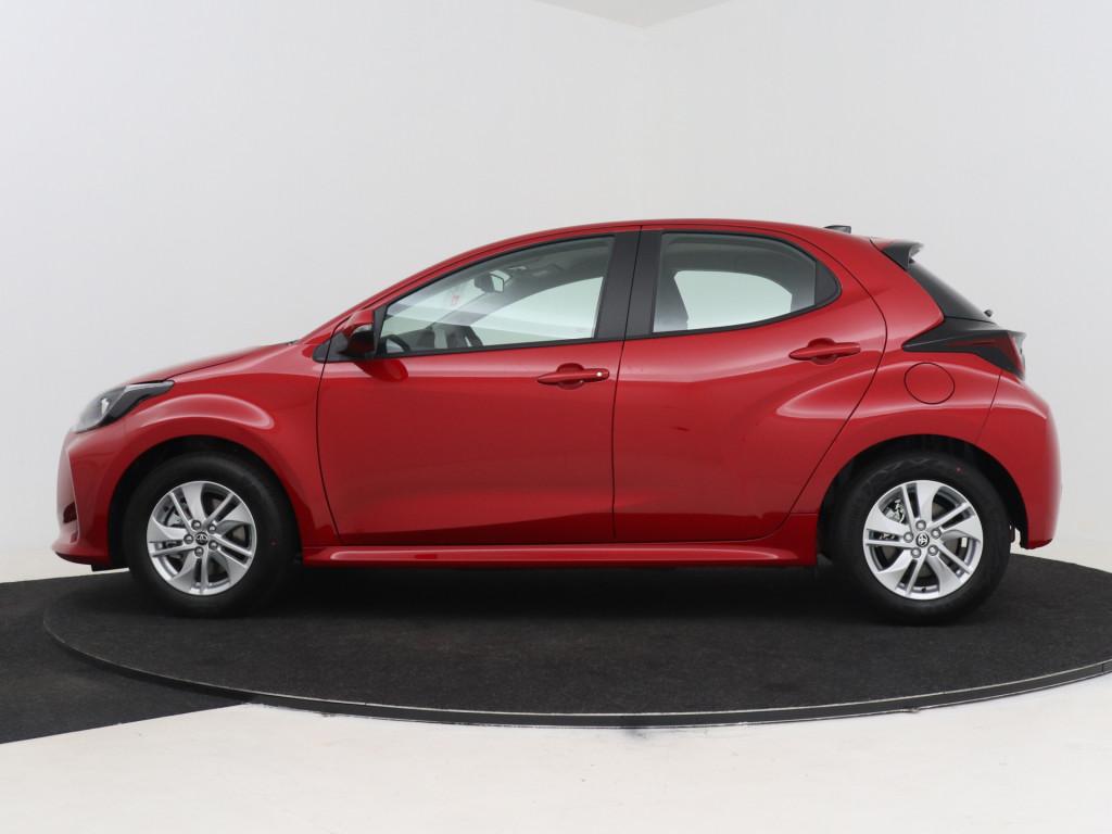 Toyota Yaris 1.5 Hybrid 115 Active | NIEUW & DIRECT LEVERBAA, Auto's, Toyota, 12 maanden, Stof, Zwart, 116 pk