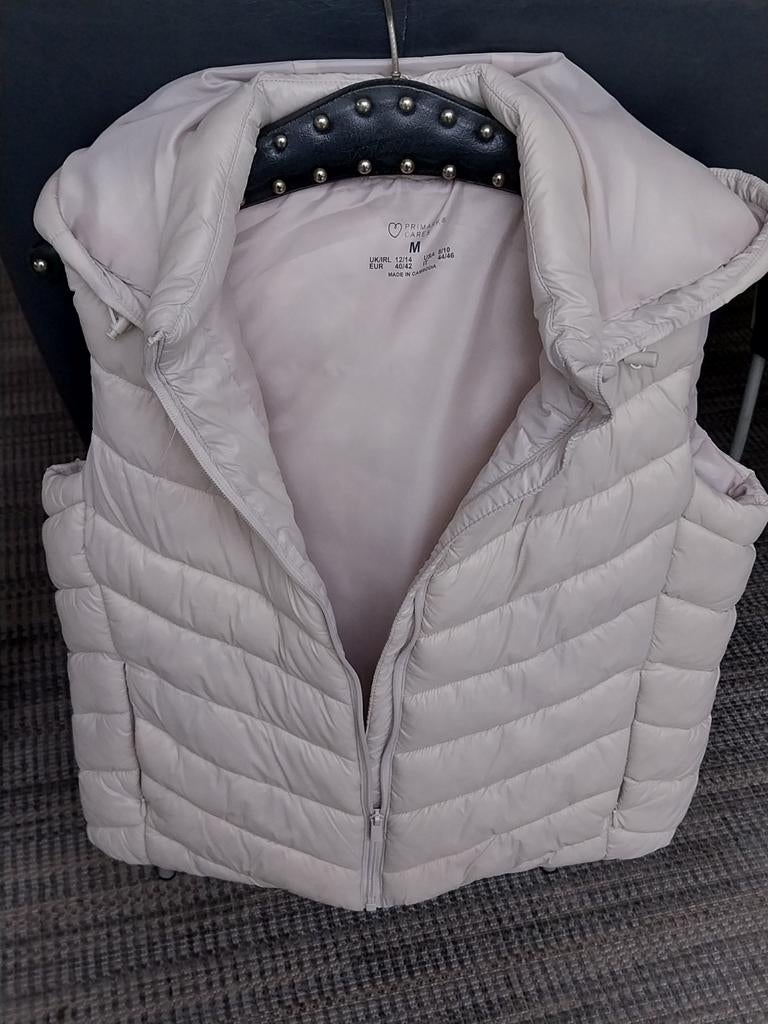 Ecrukleurige Primark Bodywarmer Maat M, Kleding | Dames, Bodywarmers, Primark, Beige, Zo goed als nieuw, Ophalen