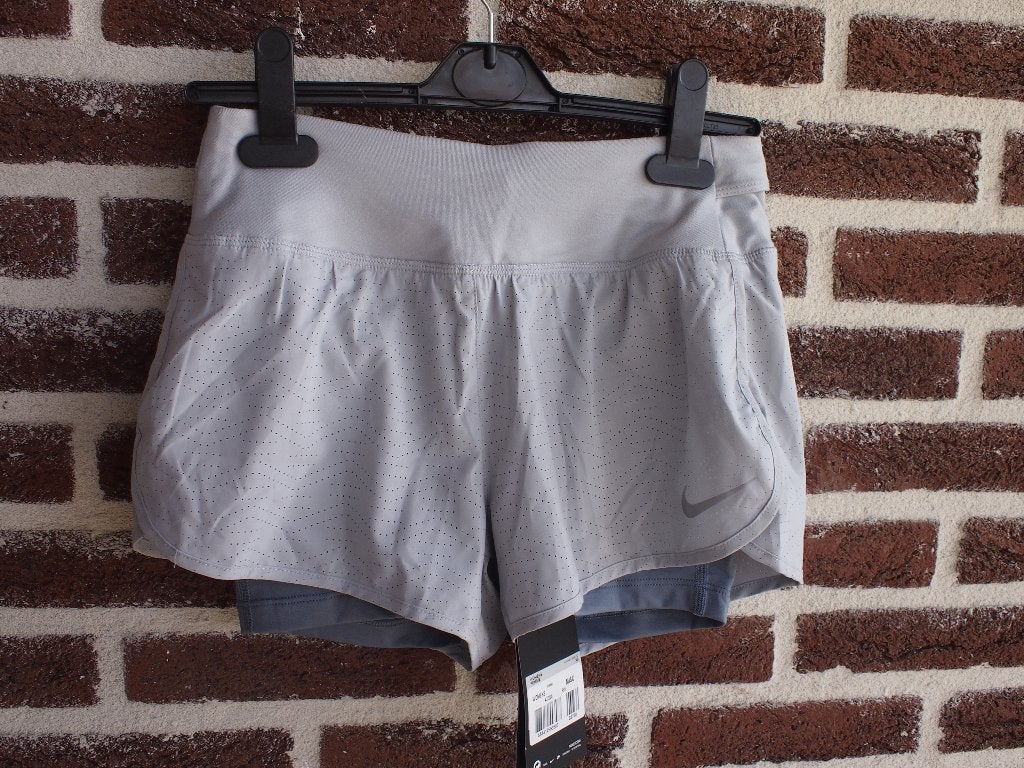 Nike Dri-FIT One 2in1 Short Dames Grijs XS, Nike, Nieuw, Ophalen of Verzenden, Maat 34 (XS) of kleiner