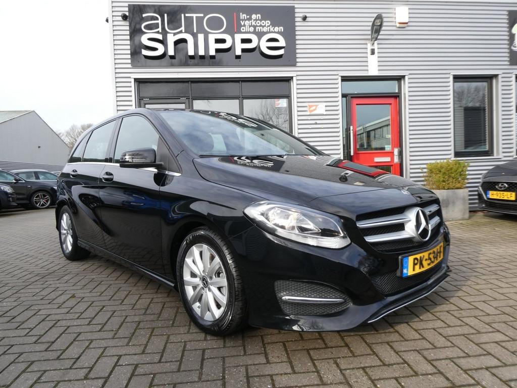 Mercedes-Benz B-klasse 180 Business Solution UNIEK! 14000 KM, Gebruikt, Euro 6, 4 cilinders, Grijs