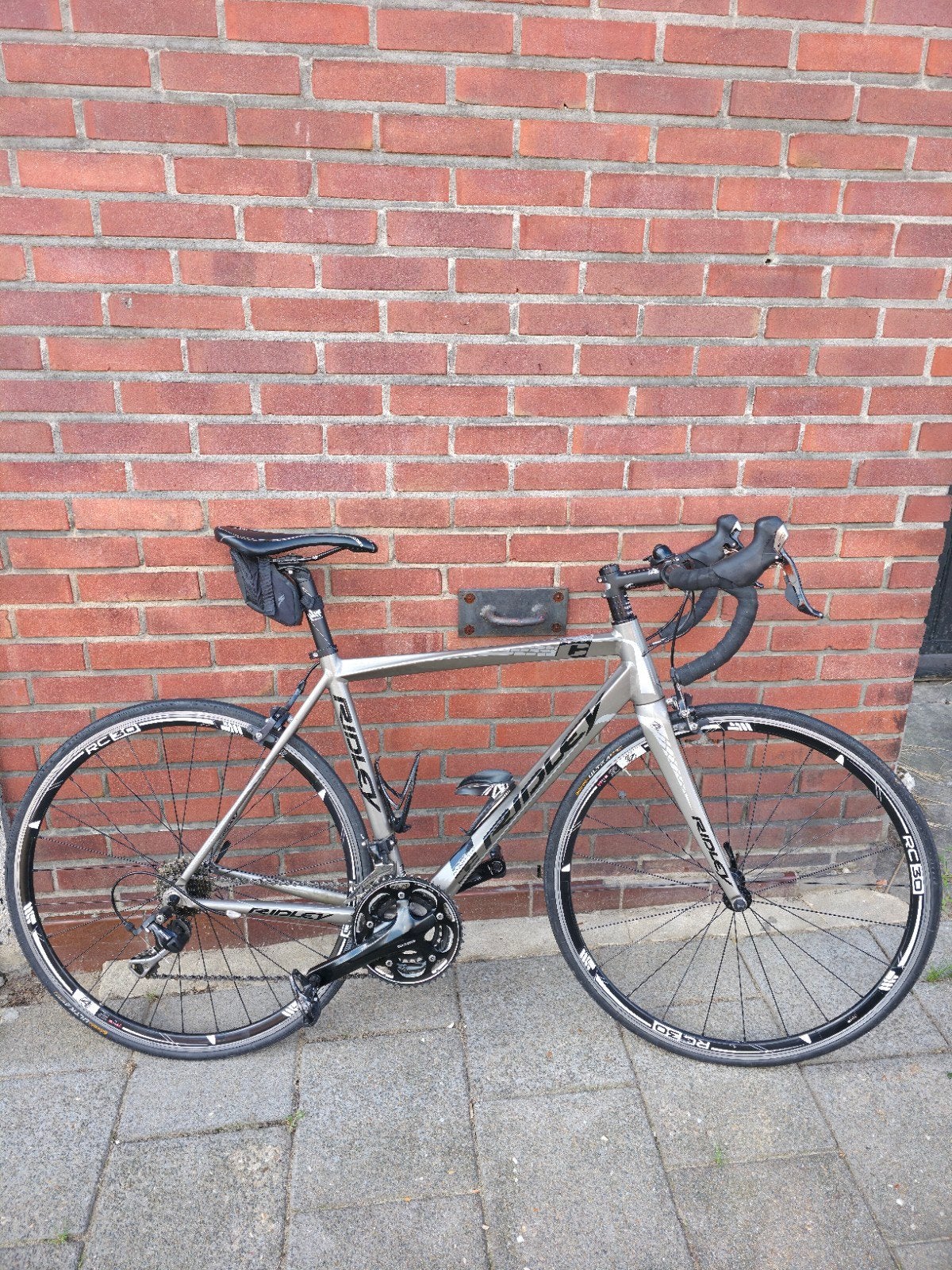Ridley Fenix 700 racefiets maat 54 – Shimano 105., 28 inch, Gebruikt, Velgrem, Aluminium