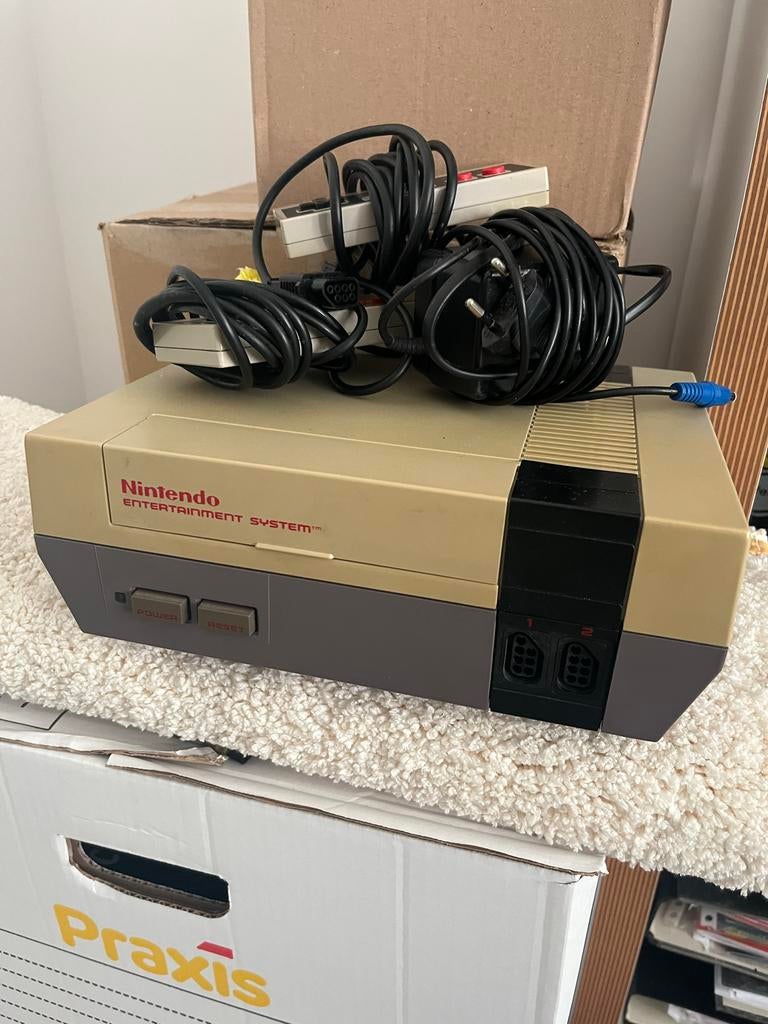Nintendo NES Classic Console met 2 controllers, Spelcomputers en Games, Spelcomputers | Nintendo NES, Ophalen of Verzenden, Gebruikt