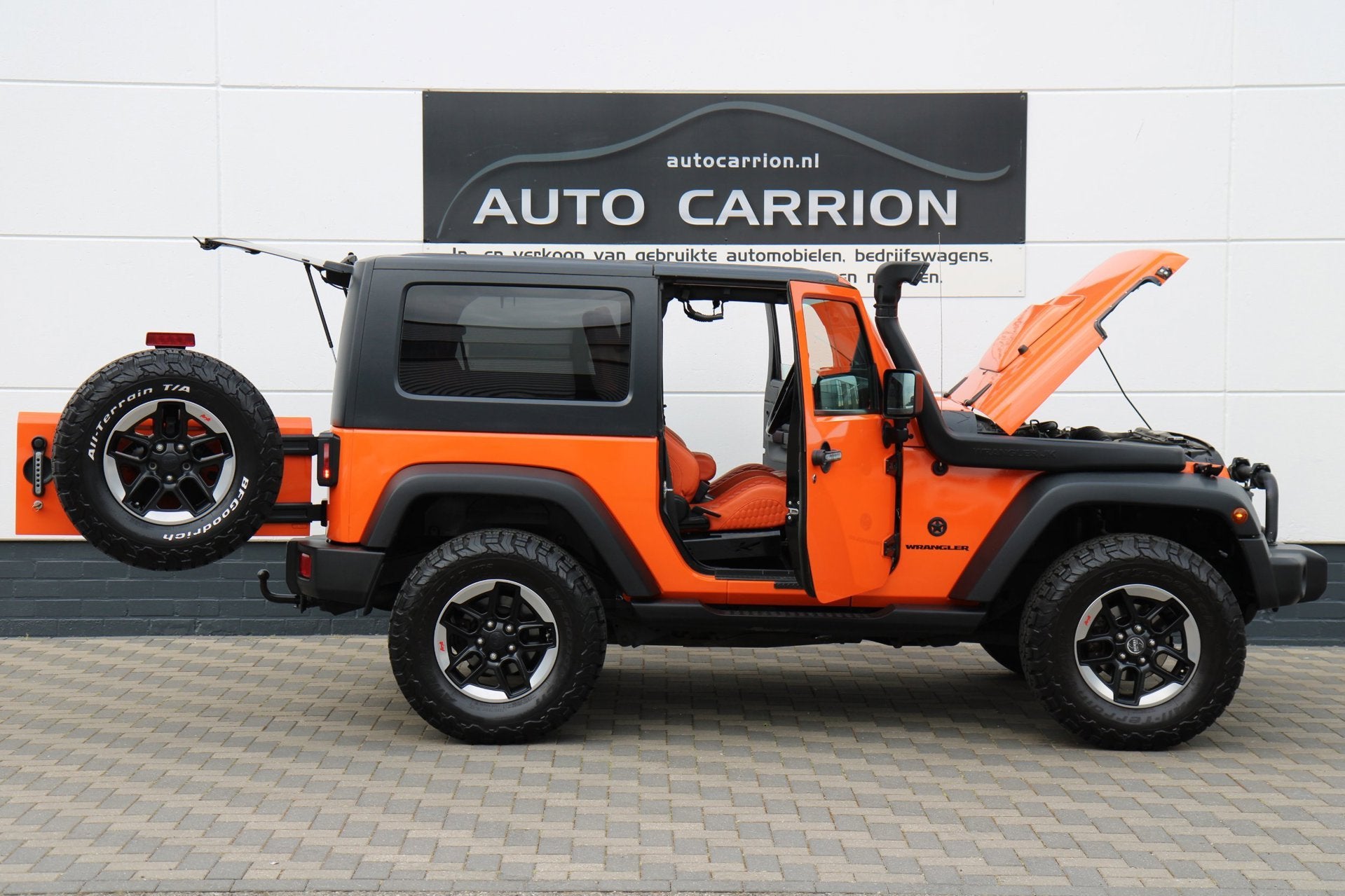 Jeep Wrangler 3.8 Sahara Carplay Trekhaak Airco Youngtimer !, 450 kg, Gebruikt, 2000 kg, 4 stoelen