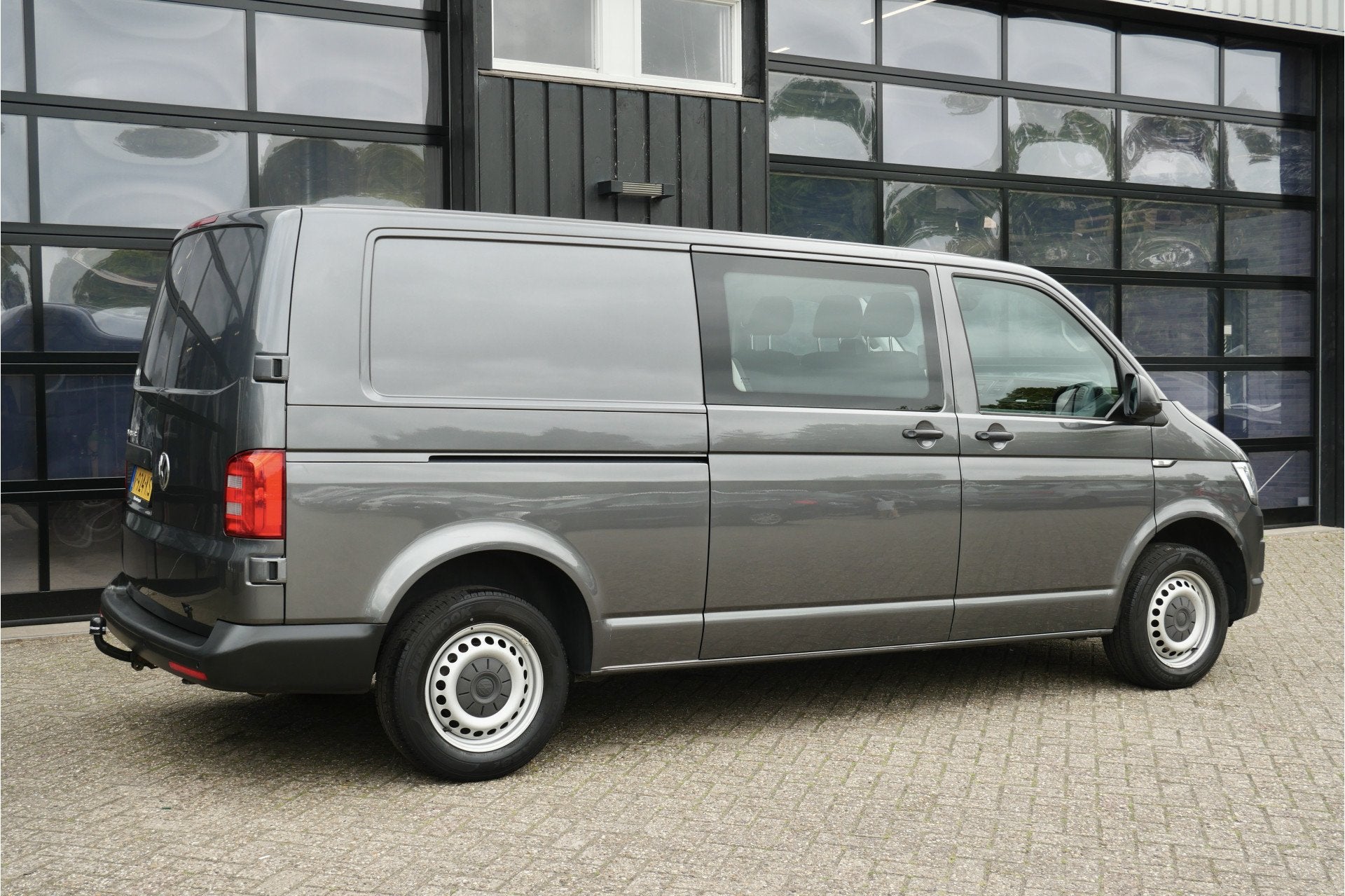Volkswagen Transporter 2.0 TDI L2H1 DC | NL-Auto | Cruise |, Stof, Gebruikt, Euro 6, 4 cilinders