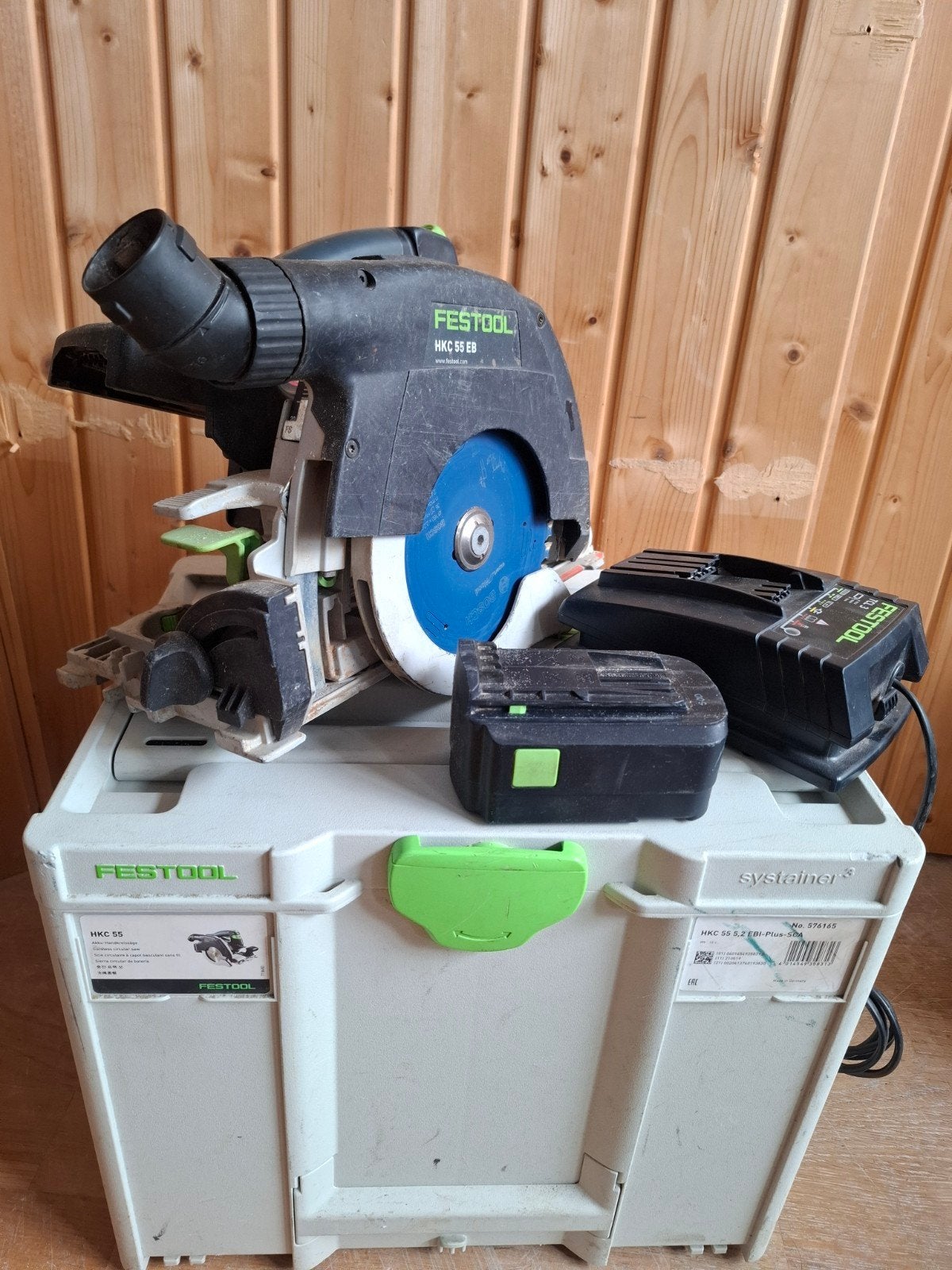Festool HKC 55 EB Accu Cirkelzaag met Accu en Oplader, Gebruikt, Cirkelzaag, 600 tot 1200 watt, Ophalen of Verzenden