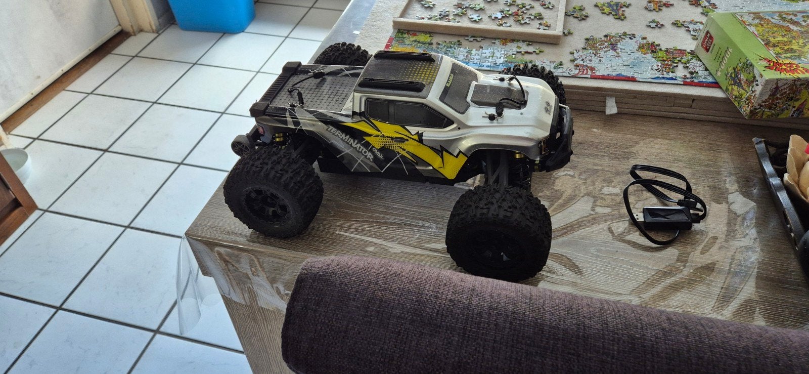 Rlaarlo Ominator V2 RC auto met extra accu, Elektro, Gebruikt, Auto offroad, Ophalen of Verzenden