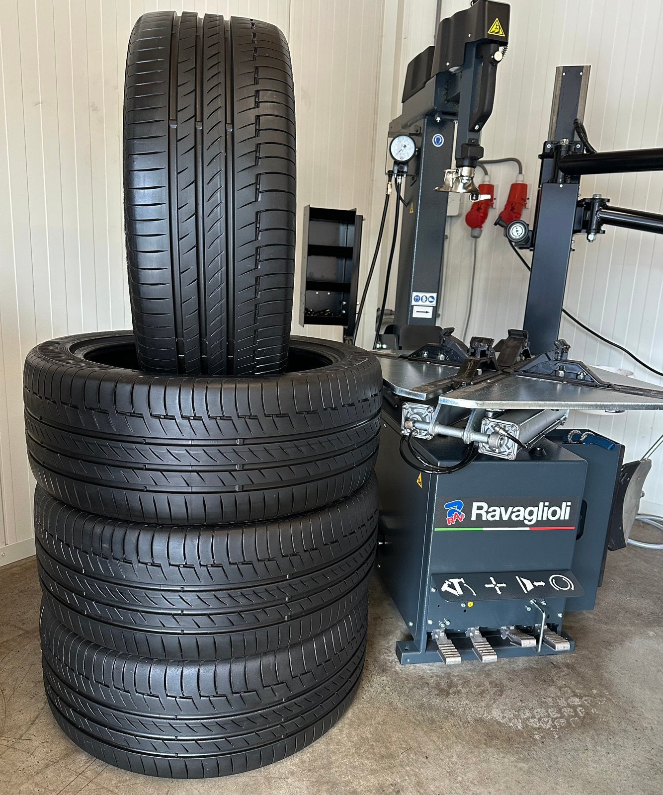 245 45 19 Continental Zomerbanden 245/45 R19 Incl. Montage, 19 inch, 245 mm, Continental, PremiumContact 6 MO-V