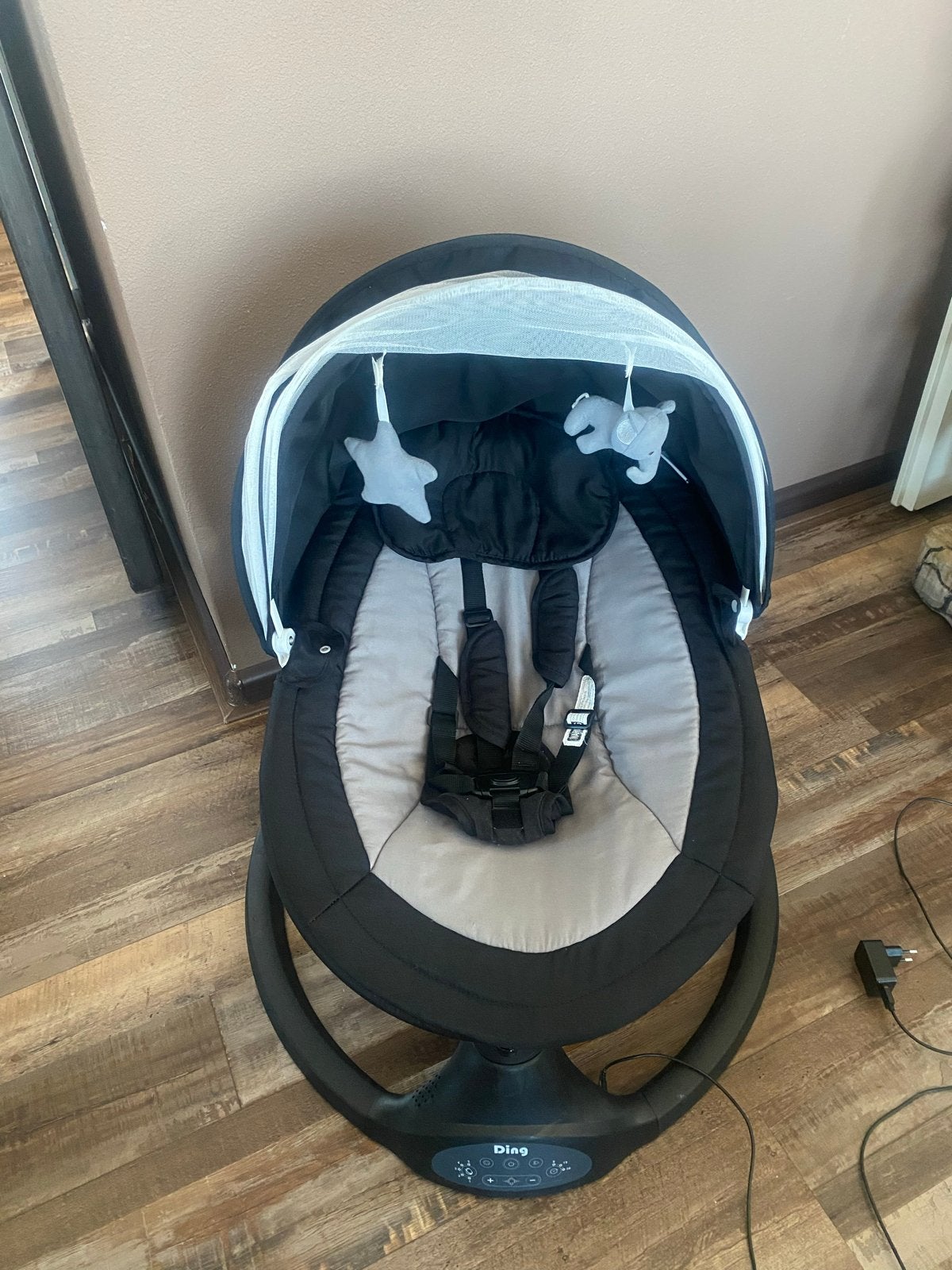 Ding Hugg Babyschommel - Zwart met 5 snelheden en timer, Ophalen
