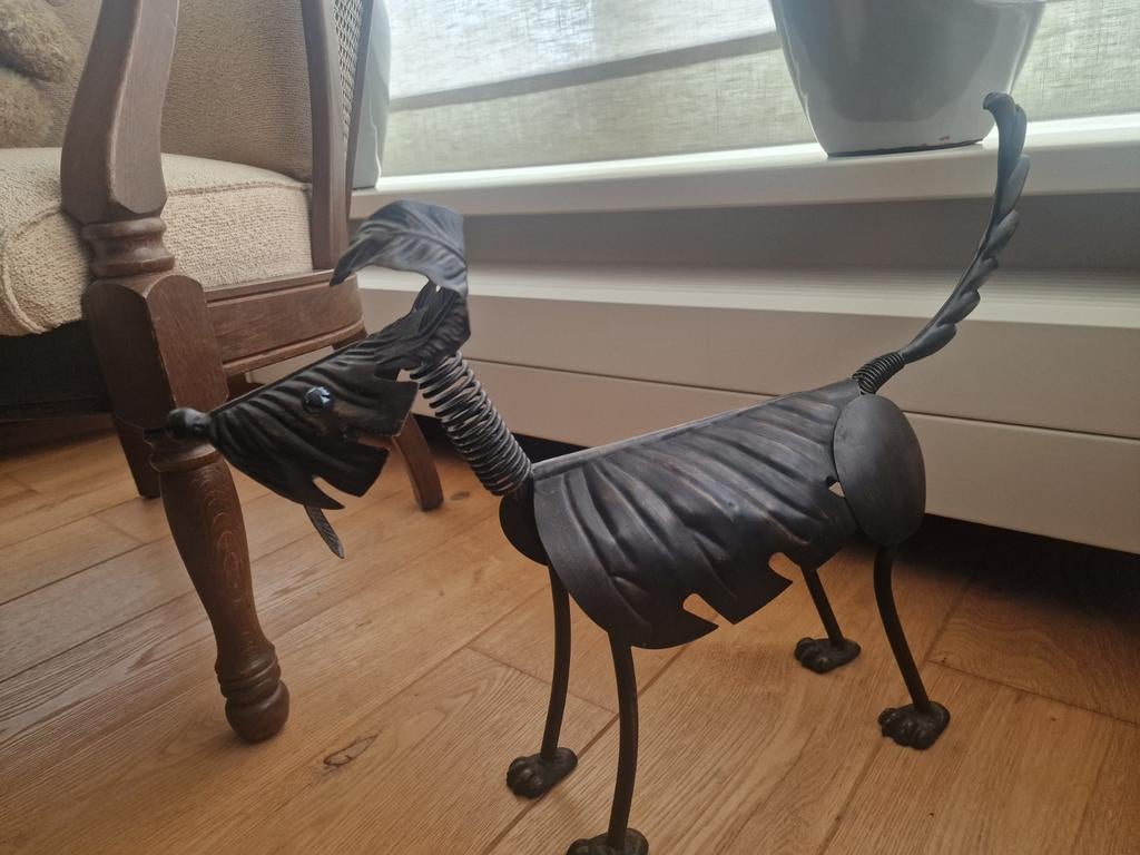 Leuke decoratie hond van ijzer, 40cm hoog, 57cm lang, Ophalen of Verzenden