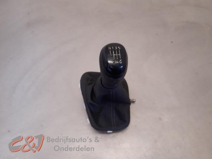 Pookknop van een Nissan NV400