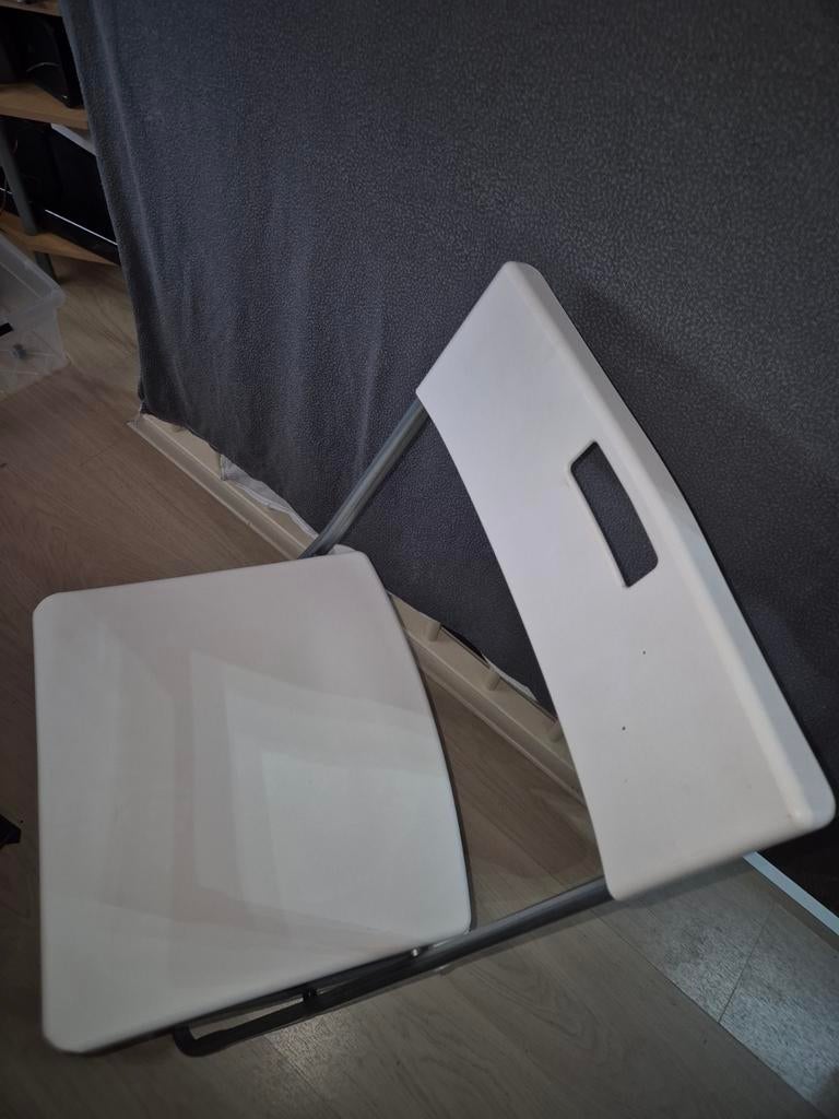 IKEA GUNDE Klapstoel - Wit, Handig en Ruimtebesparend, Ophalen, Gebruikt, Wit, Metaal