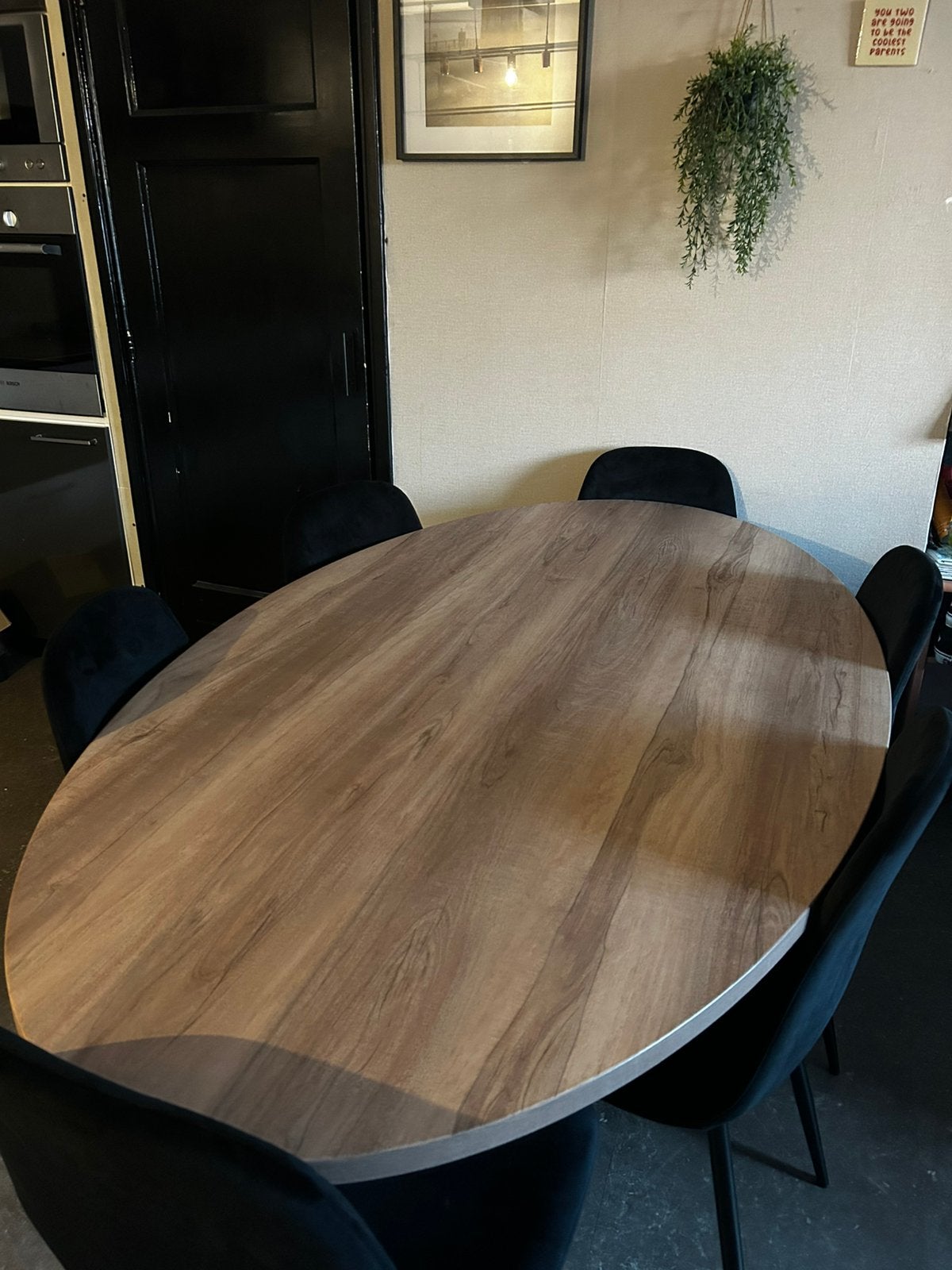 Ovale eettafel 180 cm – Modern design – Zo goed als nieuw, Huis en Inrichting, Complete eetkamers, Ophalen, Zo goed als nieuw