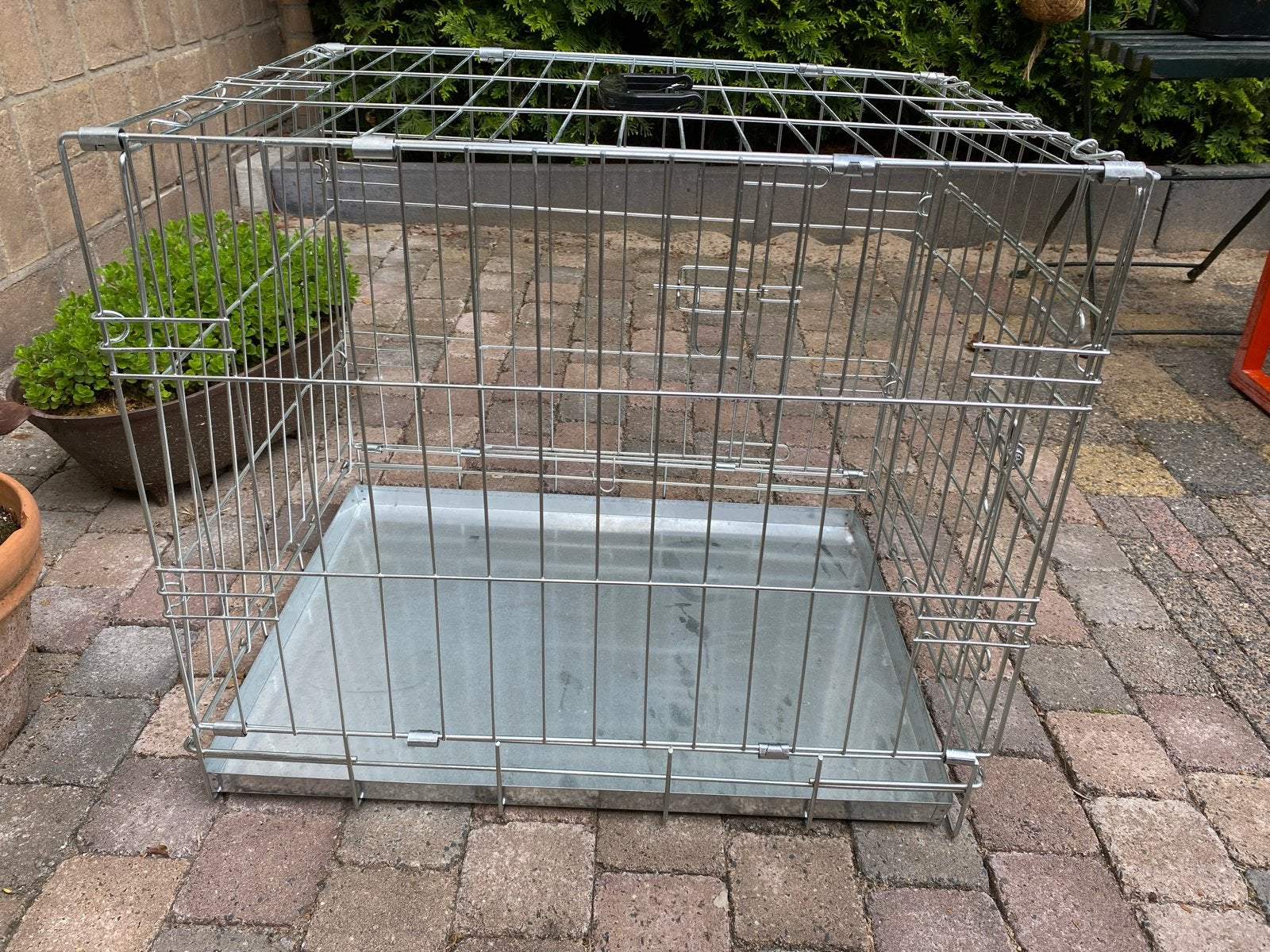 Bench voor hond of kat, Ophalen, Zo goed als nieuw