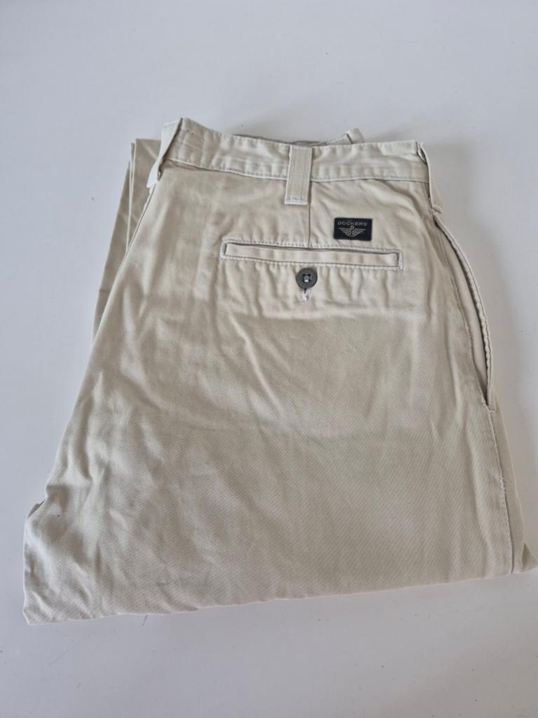 Dockers Khakis Heren Chino Broek Beige Maat 33W 32L, Kleding | Heren, Broeken en Pantalons, Beige, Overige maten, Ophalen of Verzenden
