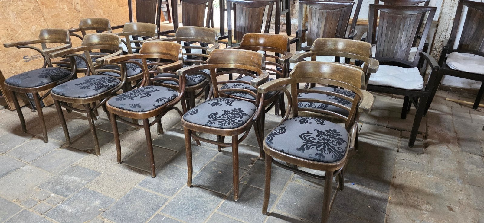 10 vintage thonet caféstoelen, Ophalen, Gebruikt, Bruin, Nb