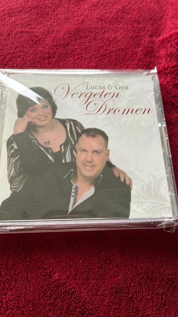 Lucas & Gea - Vergeten Dromen, Ophalen of Verzenden, Zo goed als nieuw, Levenslied of Smartlap