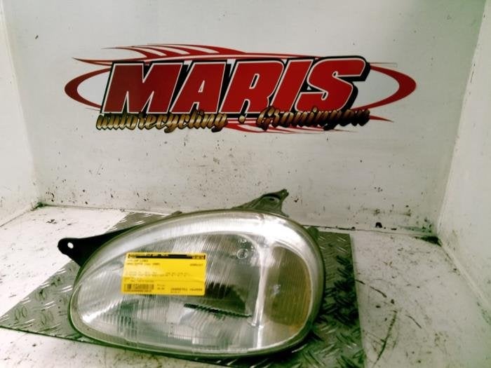 Koplamp links van een Opel Corsa, Gebruikt, -, -, Opel