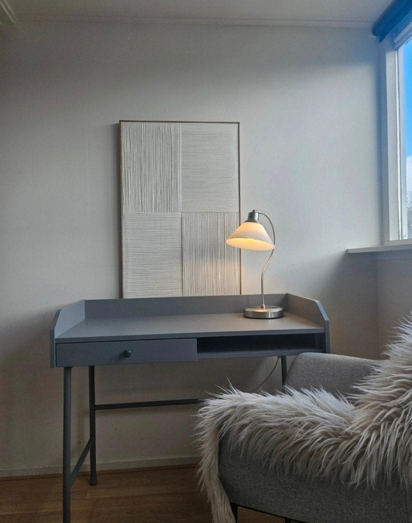 ️ Titel IKEA HAUGA Bureau – Grijs, Ophalen, Zo goed als nieuw, IKEA, Grijs
