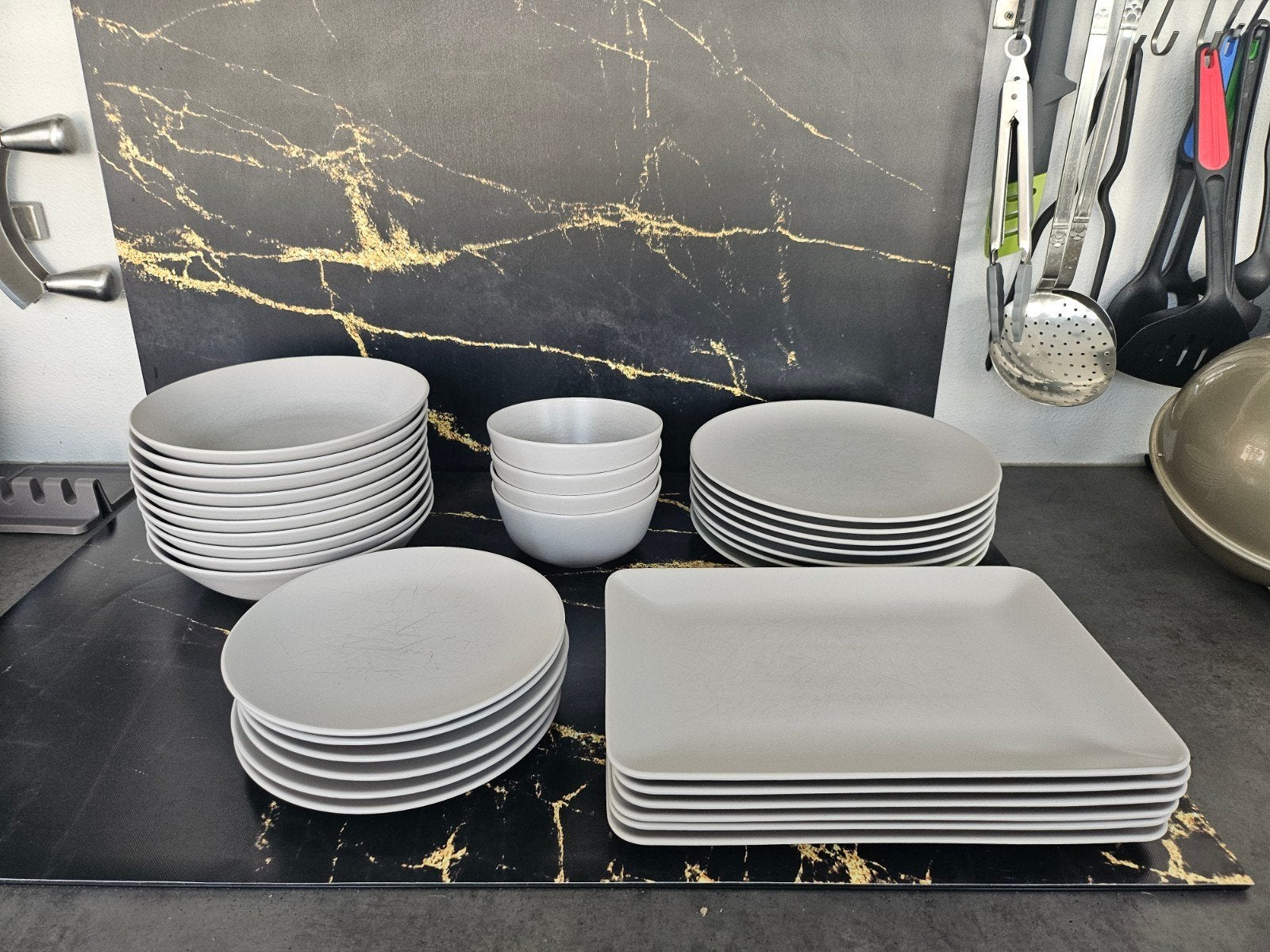 Uitgebreid servies set - grijs ikea, Ophalen, Gebruikt, IKEA, Overige stijlen