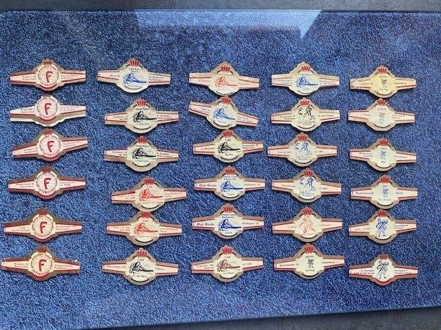 sigarenbandjes Abonne, Verzamelen, Rookartikelen, Aanstekers en Luciferdoosjes, Ophalen of Verzenden, Zo goed als nieuw, Sigarenbandjes