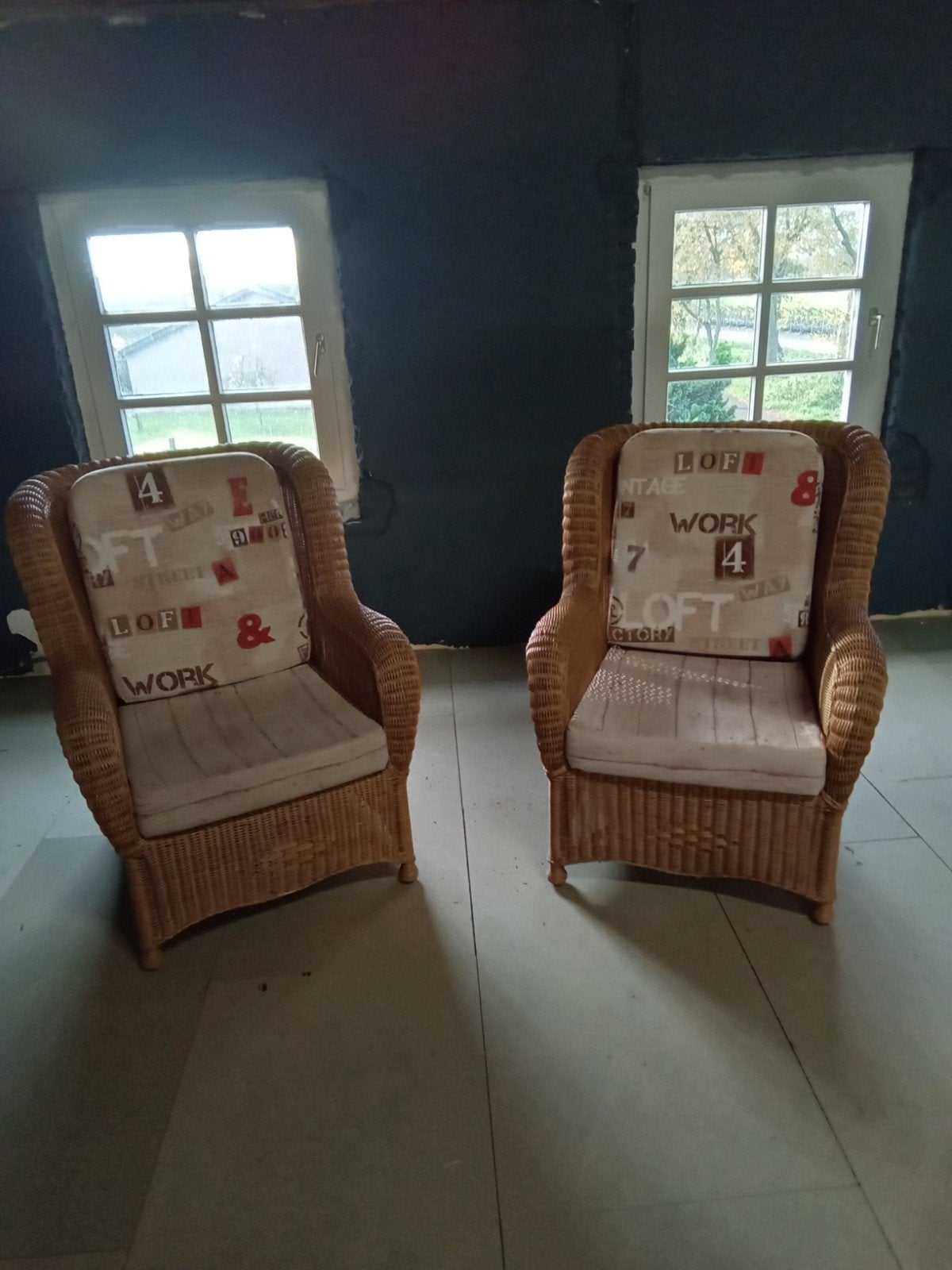 rieten / rotan stoelen, fauteuils met dikke kussens, Huis en Inrichting, Ophalen, Gebruikt, 75 tot 100 cm, Riet of Rotan