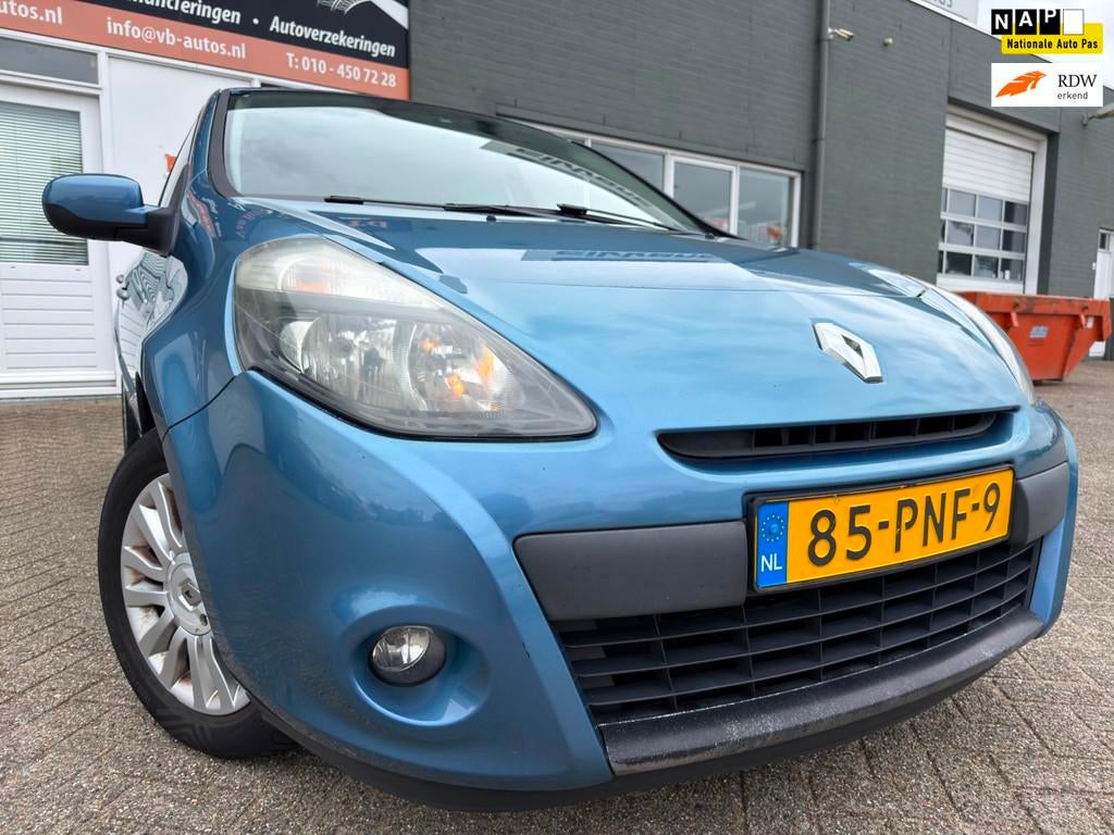 Renault Clio 1.2 Collection van 3de Eigenaar in 5 drs met ai, Voorwielaandrijving, Euro 5, Gebruikt, Zwart