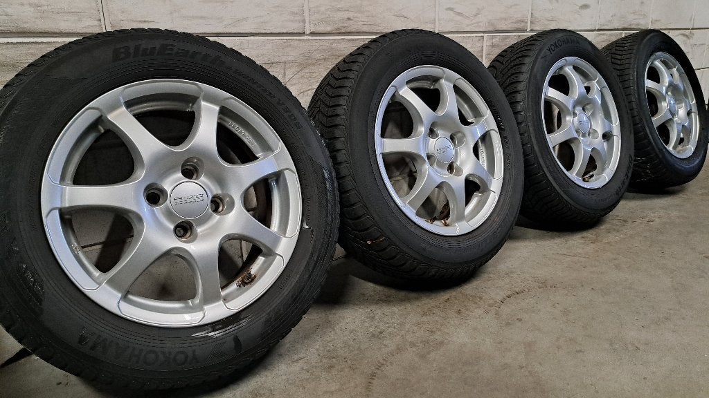 Lichtmetalen velgen Yaris Baleno Splash Swift Rio 195/60/15, Auto-onderdelen, Gebruikt, 15 inch, Banden en Velgen, Personenwagen