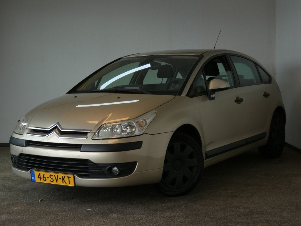 Citroën C4 1.6-16V L. Prestige Nwe APK airco (bj 2006), Auto's, Voorwielaandrijving, Gebruikt, 4 cilinders, Beige