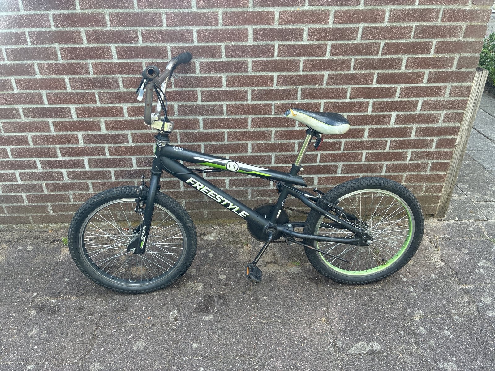 Freestyle BMX fiets - linker rem moet afgesteld worden, Ophalen, Gebruikt, Staal, Velgrem