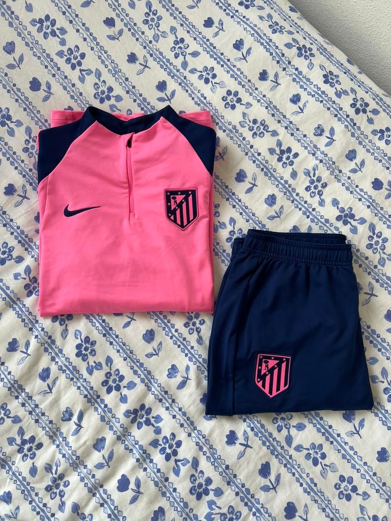Nike Atletico Madrid trainingspak, Ophalen of Verzenden, Zo goed als nieuw, Maat 38/40 (M), Roze