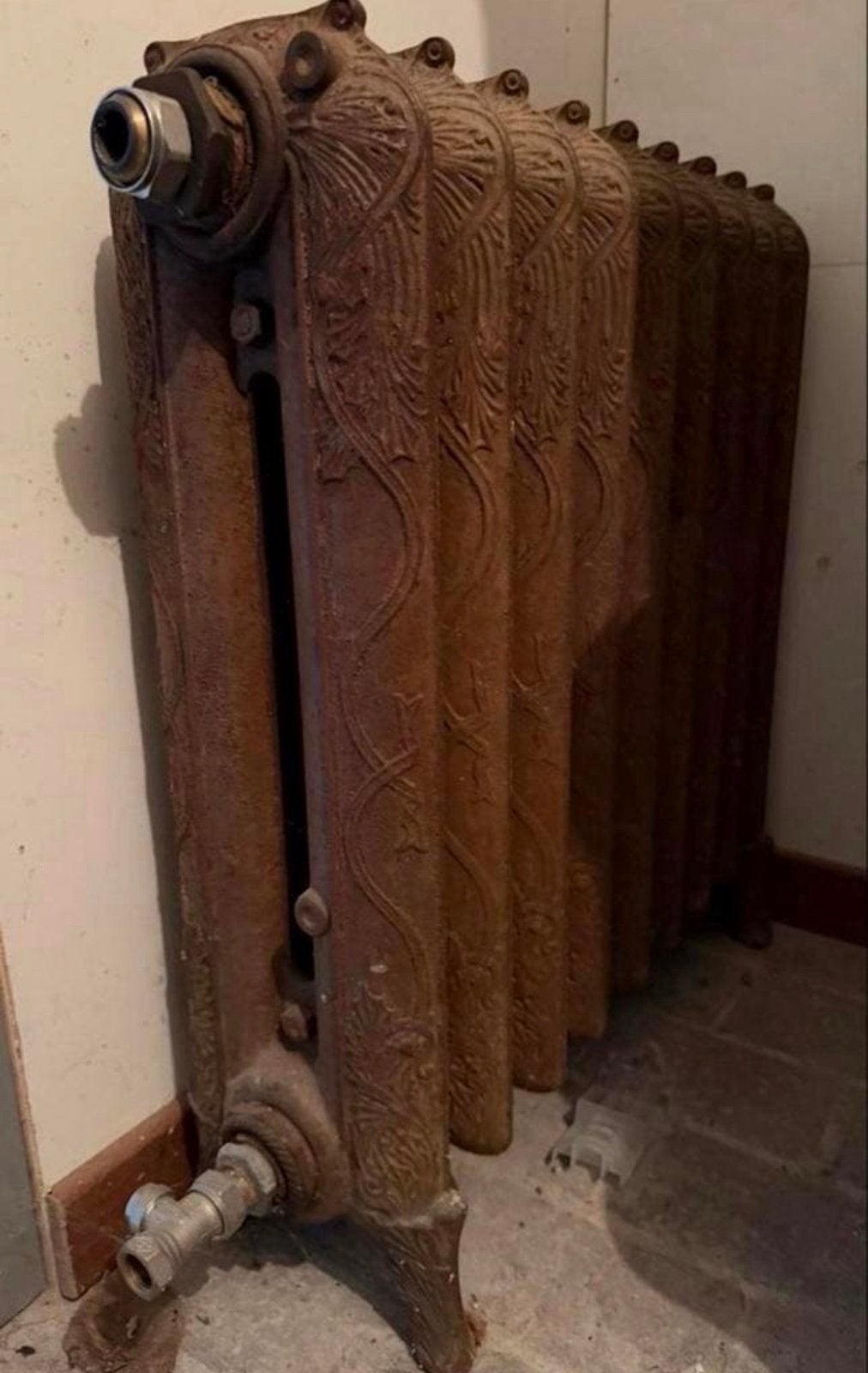 Antieke gietijzeren radiator, Doe-het-zelf en Verbouw, Verwarming en Radiatoren, Ophalen, 30 tot 80 cm, Gebruikt, Radiator