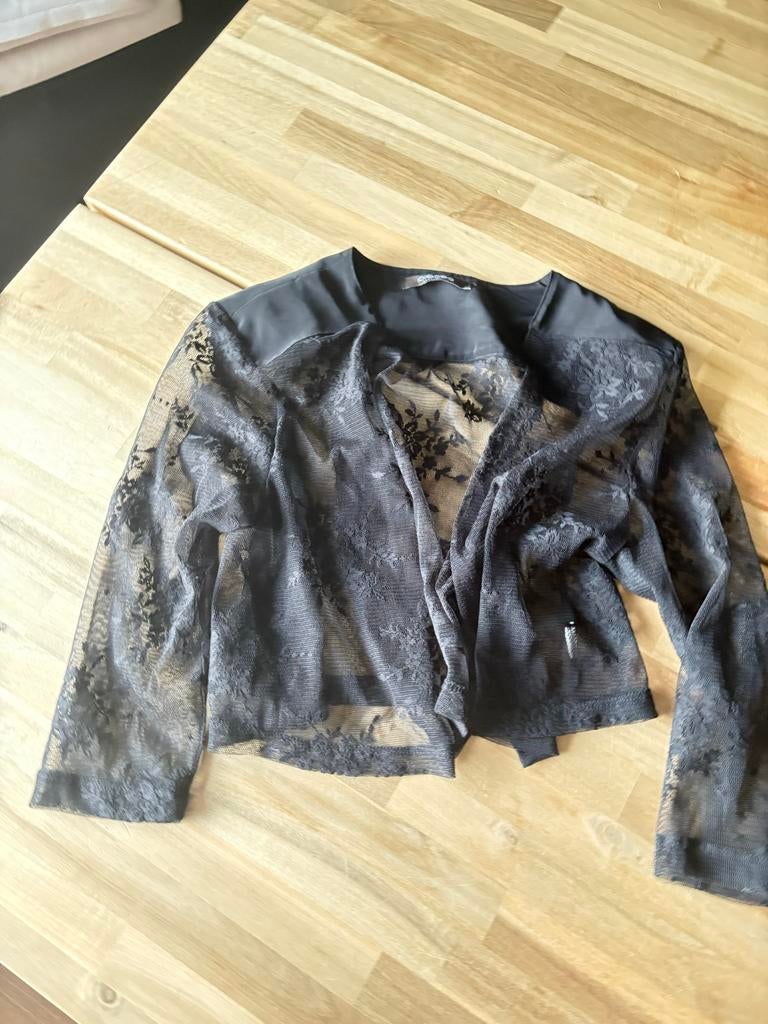 Zwart kanten bolero van Pieces maat S, Ophalen of Verzenden, Zo goed als nieuw