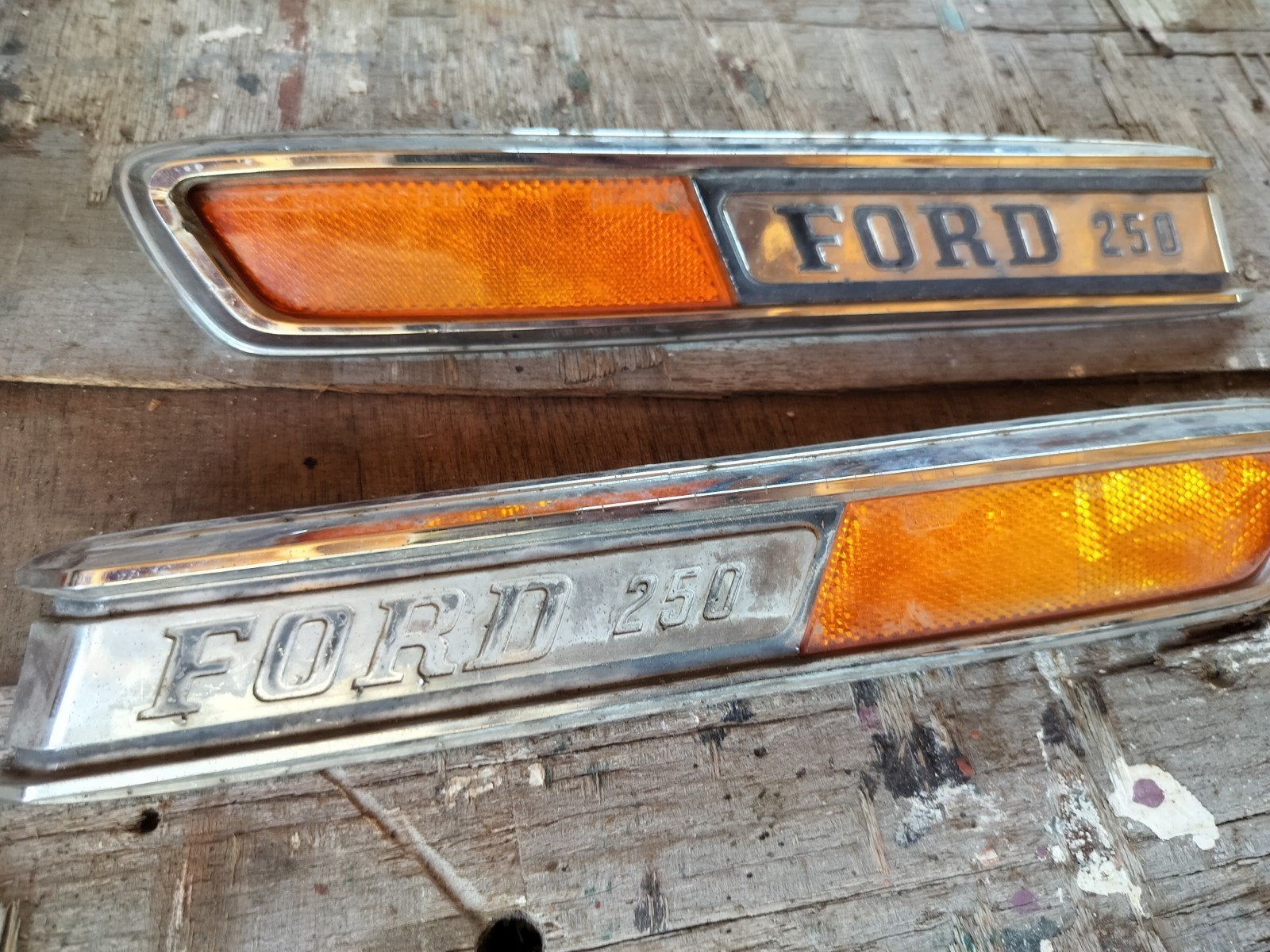 Ford 250 pickup embleem motorkap F250 oldtimer USA, Ophalen, Links, Ford, Motorkap