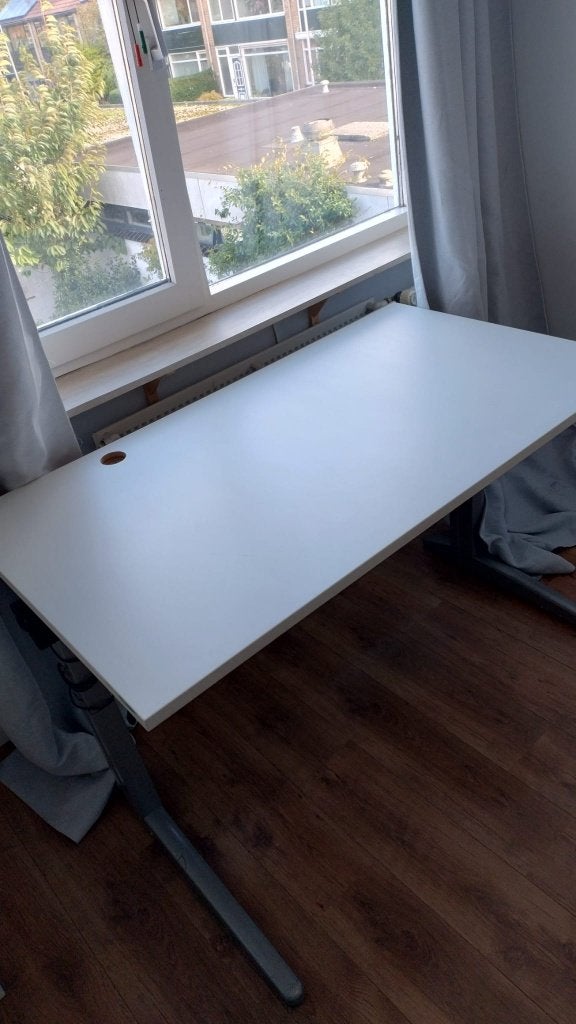 Stevig bureau Ahrend, Huis en Inrichting, Ophalen, Gebruikt, In hoogte verstelbaar, Wit