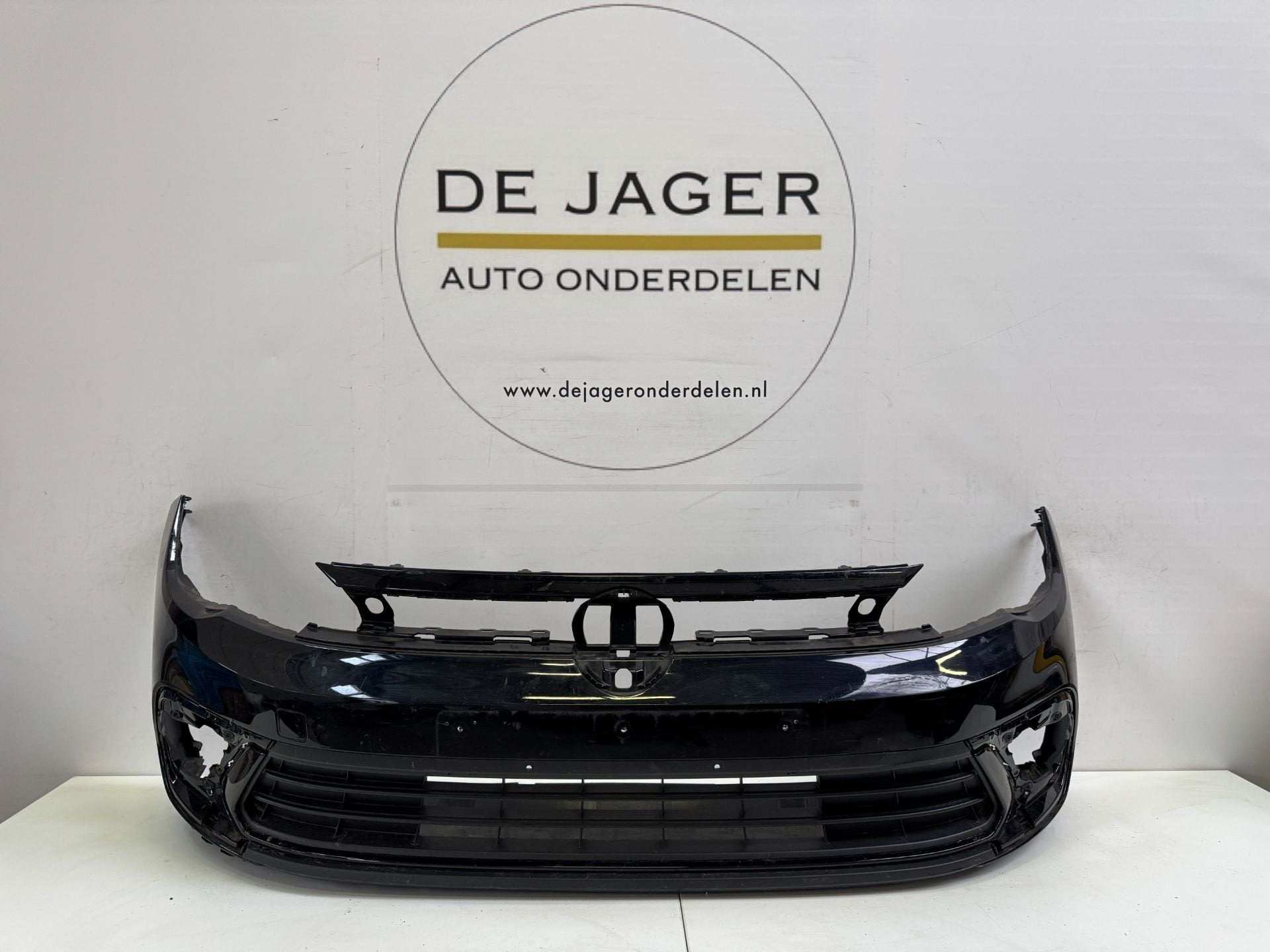 VOLKSWAGEN POLO 2G FACELIFT VOORBUMPER BUMPER 2G0807221K, Gebruikt, Volkswagen AG, Bumper, Berliner Ring 2
38440  Wolfsburg, DE