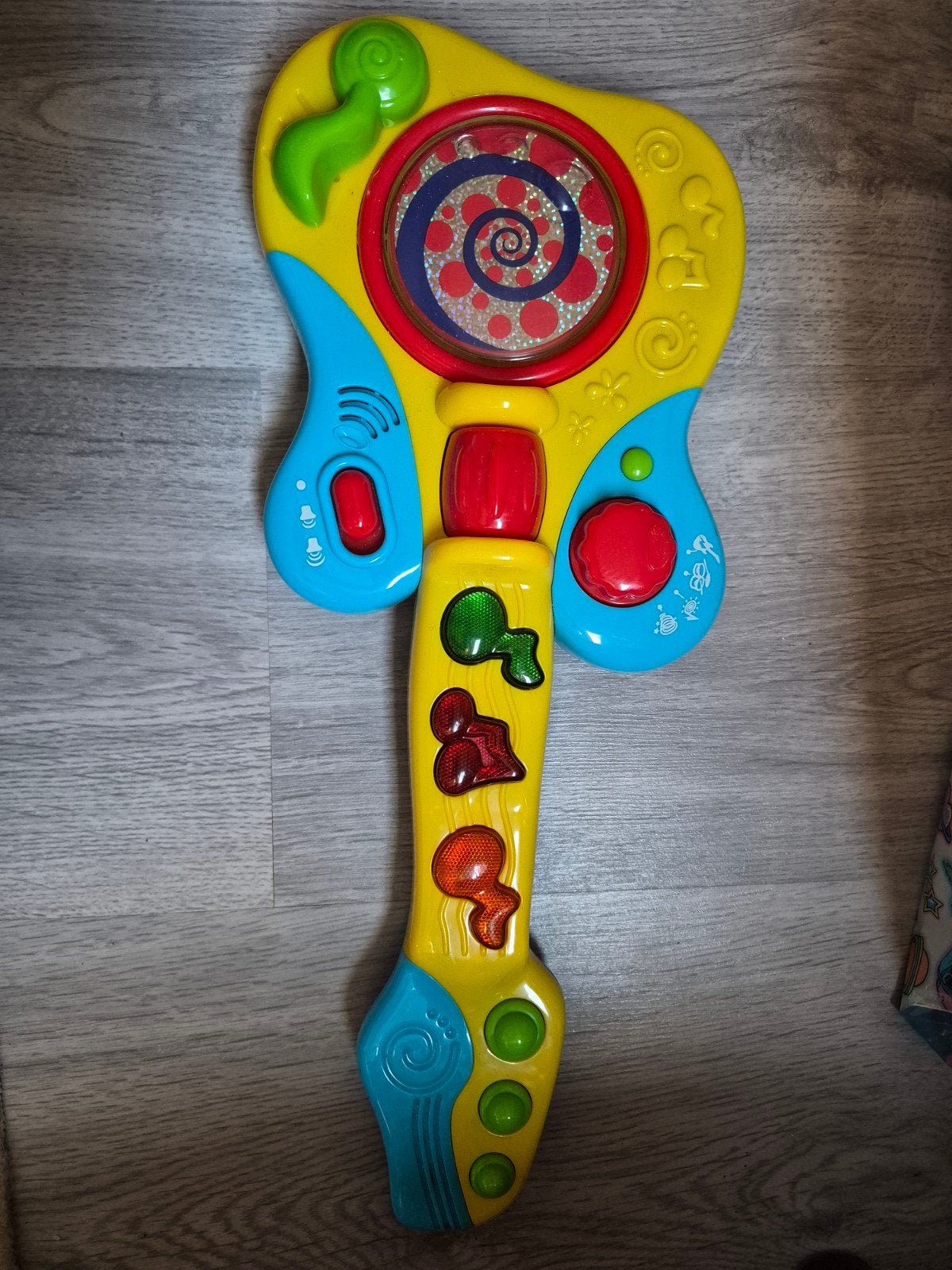 Leuke gitaar met licht en geluid voor kinderen, Ophalen of Verzenden, Gebruikt, Overige typen, Met licht
