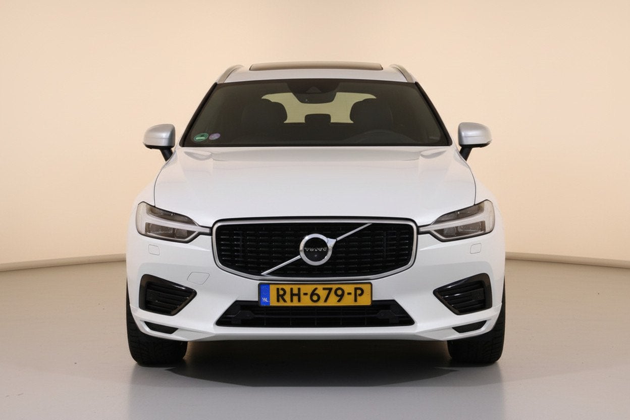 Volvo XC60 2.0 T8 Twin Engine AWD R-Design PANO TREKHAAK NAP, Automaat, Dealer onderhouden, Gebruikt, Euro 6
