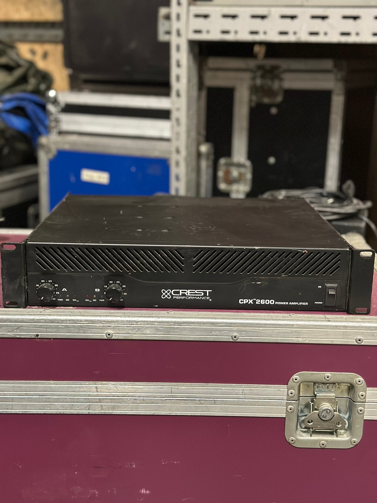 Crest CPX2600 2x750 w versterker, Muziek en Instrumenten, Gebruikt, Crest, 500 tot 1000 watt, Ophalen of Verzenden