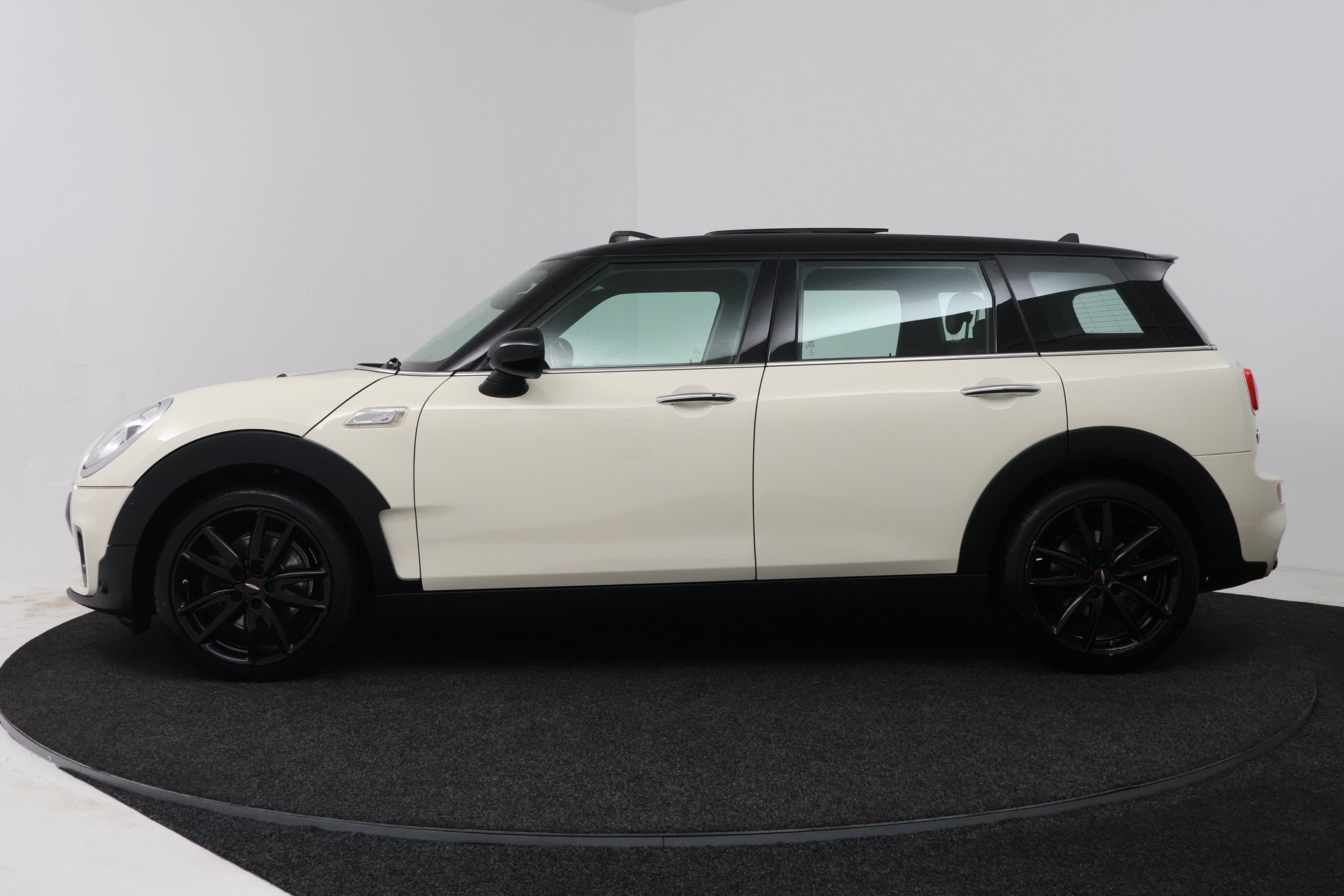 MINI Clubman 2.0 Cooper S Chili Serious Business (PANORAMADA, 1998 cc, Gebruikt, Wit, Geïmporteerd