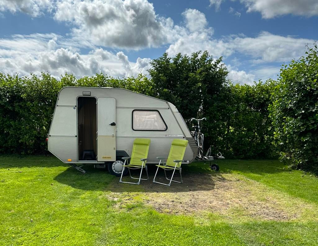 Kip 34 deLuxe caravan, Kip, Kachel, Dwarsbed, Particulier