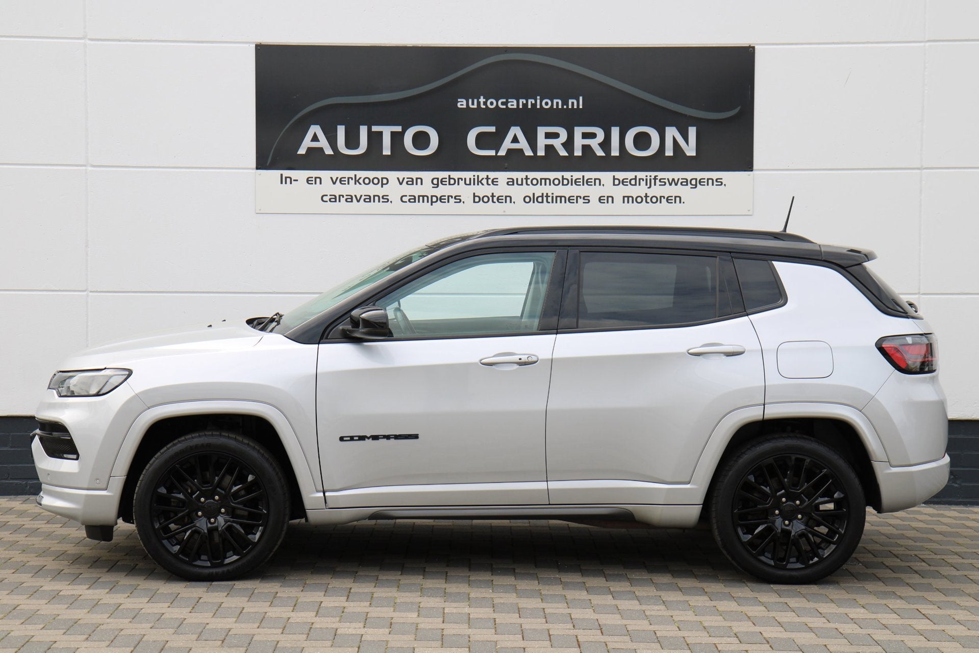 Jeep Compass 4xe 240 Plug-in Hybrid Leder Carplay Luxe BTW !, Automaat, Zwart, 4 cilinders, Automatische klimaatregeling