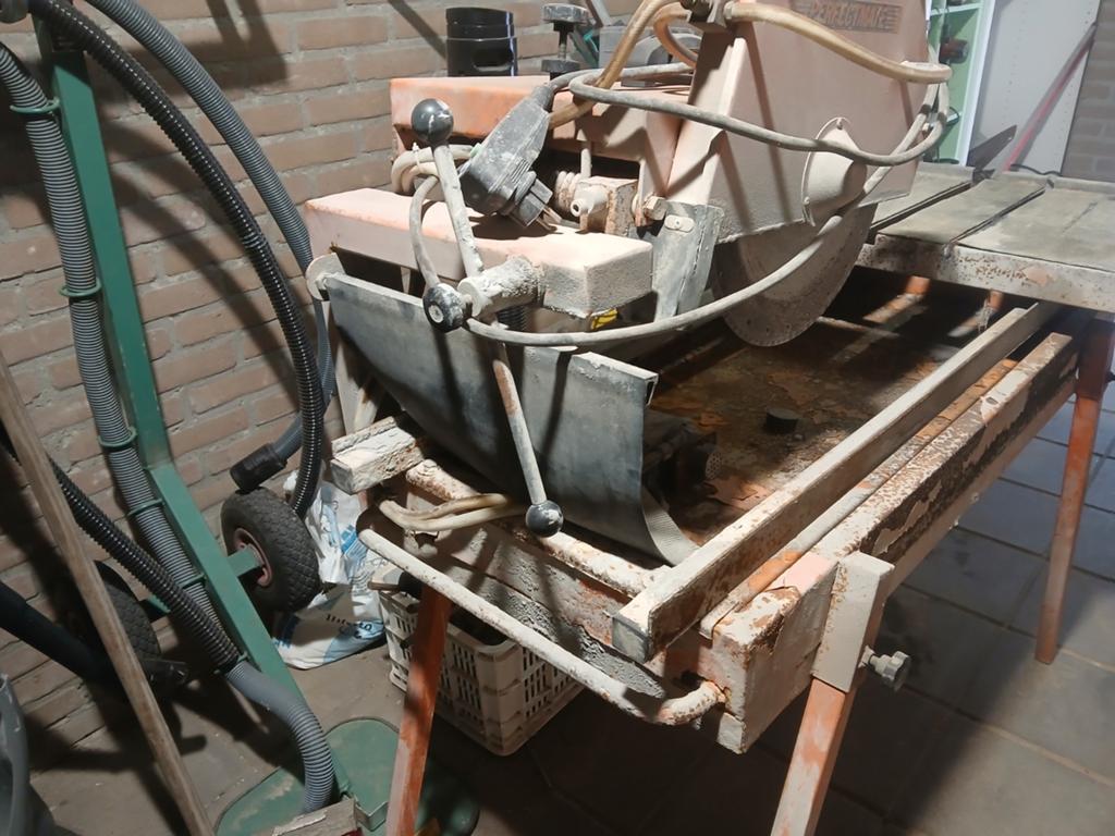 Perfectmate Steenzaagmachine 350, Doe-het-zelf en Verbouw, Gereedschap | Zaagmachines, Gebruikt, Perfectmate, 70 mm of meer, Overige typen